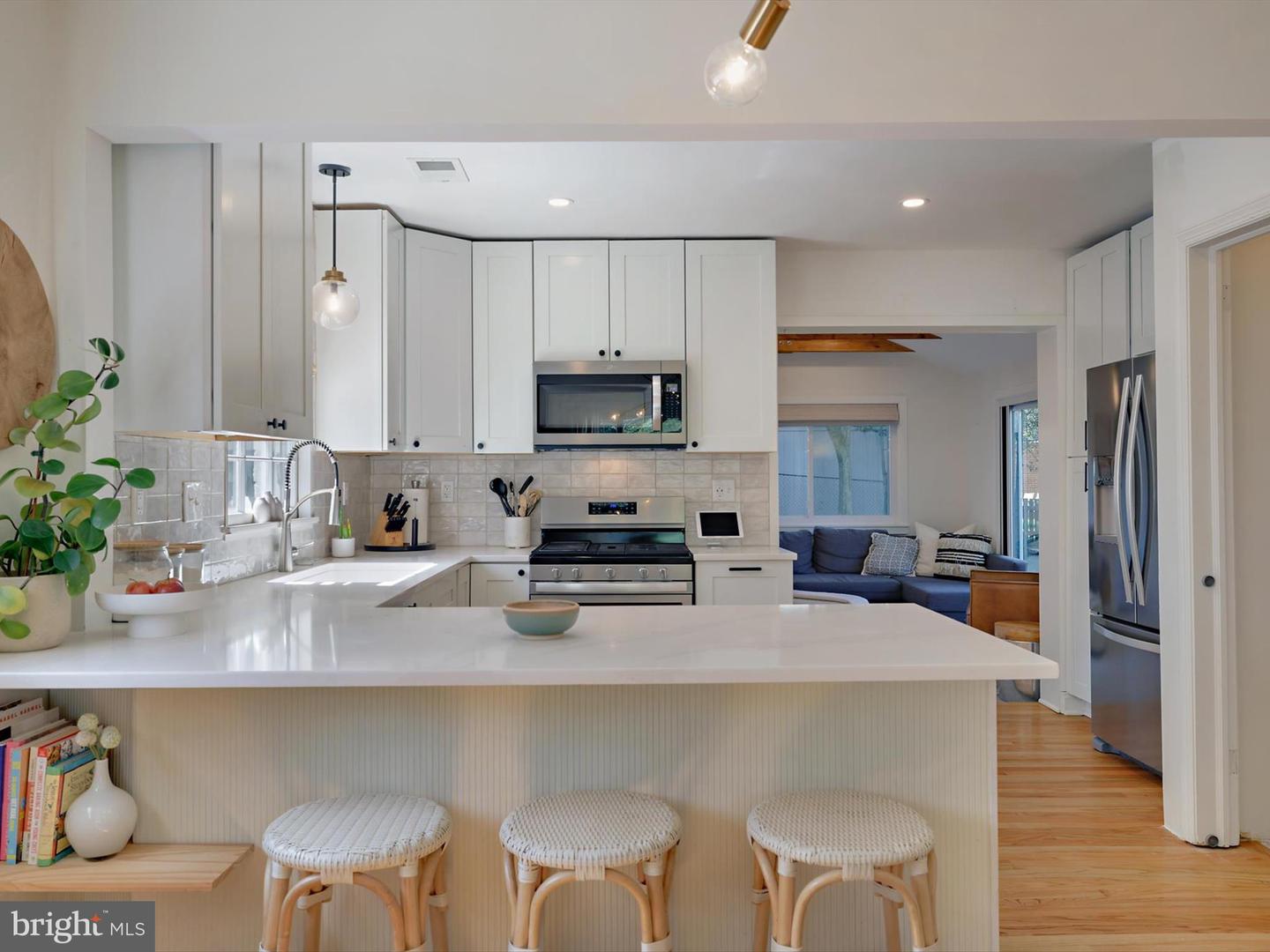 2040 N WOODSTOCK ST, ARLINGTON, Virginia 22207, 5 Bedrooms Bedrooms, ,2 BathroomsBathrooms,Residential,For sale,2040 N WOODSTOCK ST,VAAR2064034 MLS # VAAR2064034
