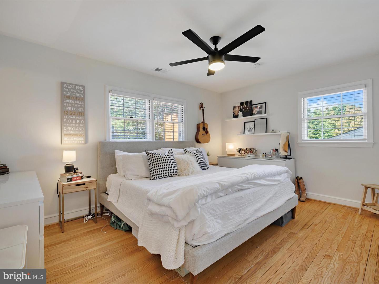 2040 N WOODSTOCK ST, ARLINGTON, Virginia 22207, 5 Bedrooms Bedrooms, ,2 BathroomsBathrooms,Residential,For sale,2040 N WOODSTOCK ST,VAAR2064034 MLS # VAAR2064034