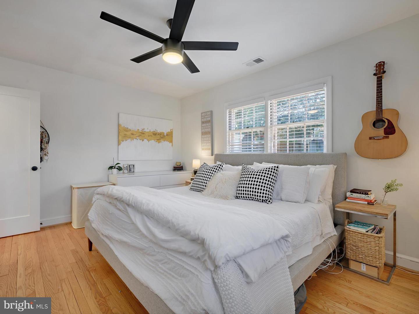 2040 N WOODSTOCK ST, ARLINGTON, Virginia 22207, 5 Bedrooms Bedrooms, ,2 BathroomsBathrooms,Residential,For sale,2040 N WOODSTOCK ST,VAAR2064034 MLS # VAAR2064034