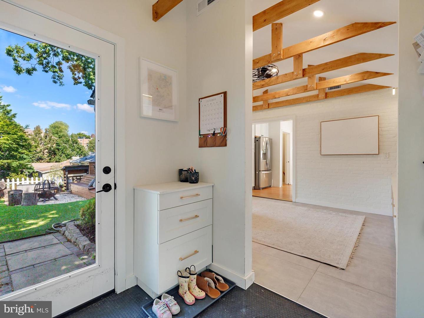 2040 N WOODSTOCK ST, ARLINGTON, Virginia 22207, 5 Bedrooms Bedrooms, ,2 BathroomsBathrooms,Residential,For sale,2040 N WOODSTOCK ST,VAAR2064034 MLS # VAAR2064034