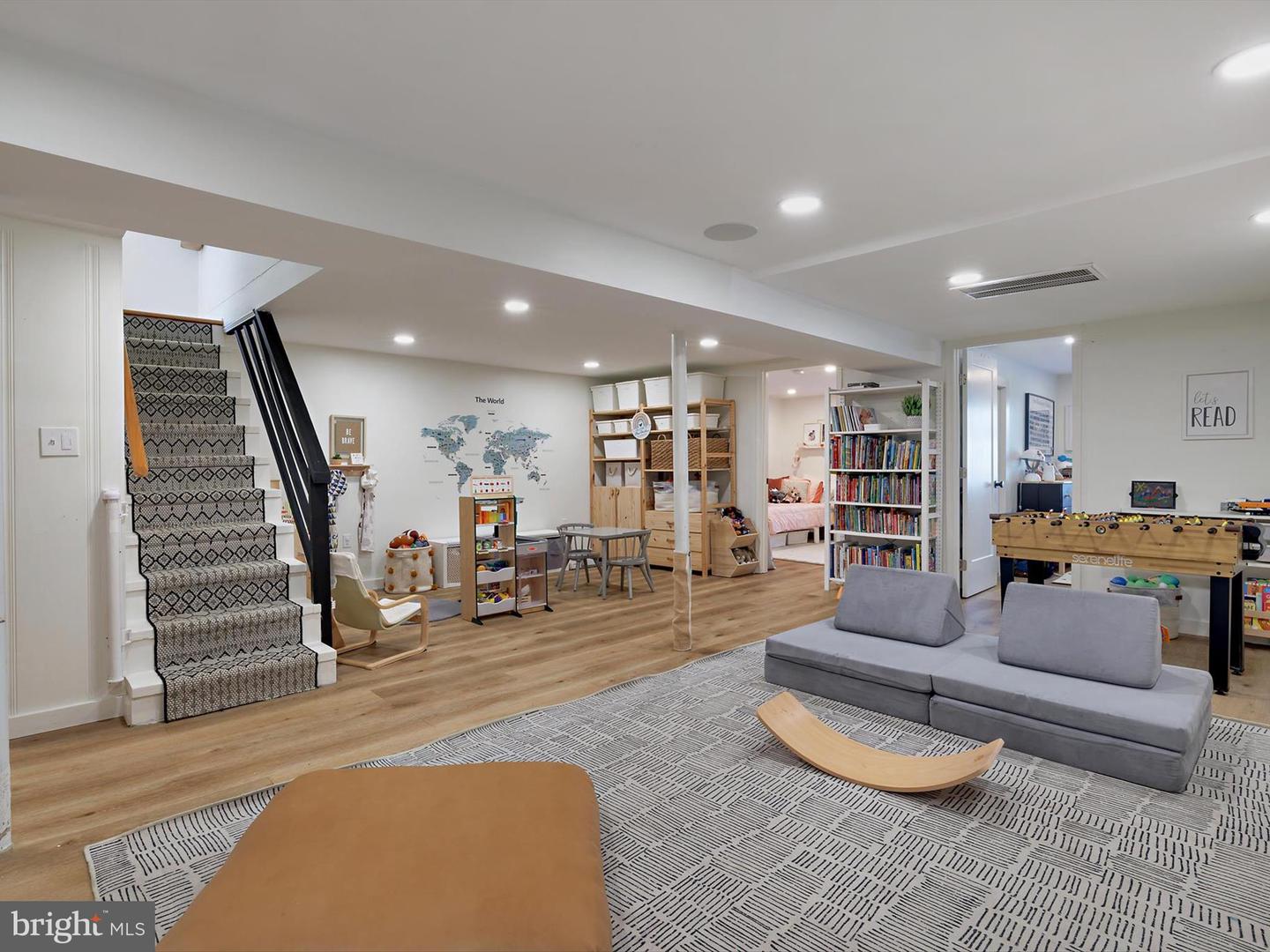 2040 N WOODSTOCK ST, ARLINGTON, Virginia 22207, 5 Bedrooms Bedrooms, ,2 BathroomsBathrooms,Residential,For sale,2040 N WOODSTOCK ST,VAAR2064034 MLS # VAAR2064034