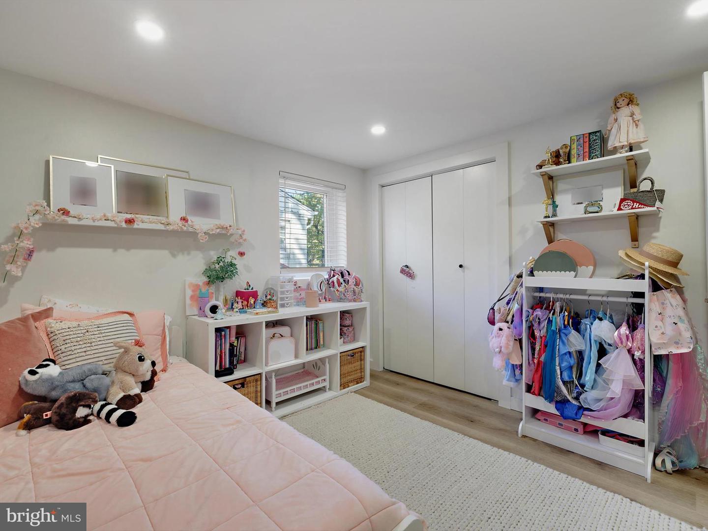 2040 N WOODSTOCK ST, ARLINGTON, Virginia 22207, 5 Bedrooms Bedrooms, ,2 BathroomsBathrooms,Residential,For sale,2040 N WOODSTOCK ST,VAAR2064034 MLS # VAAR2064034