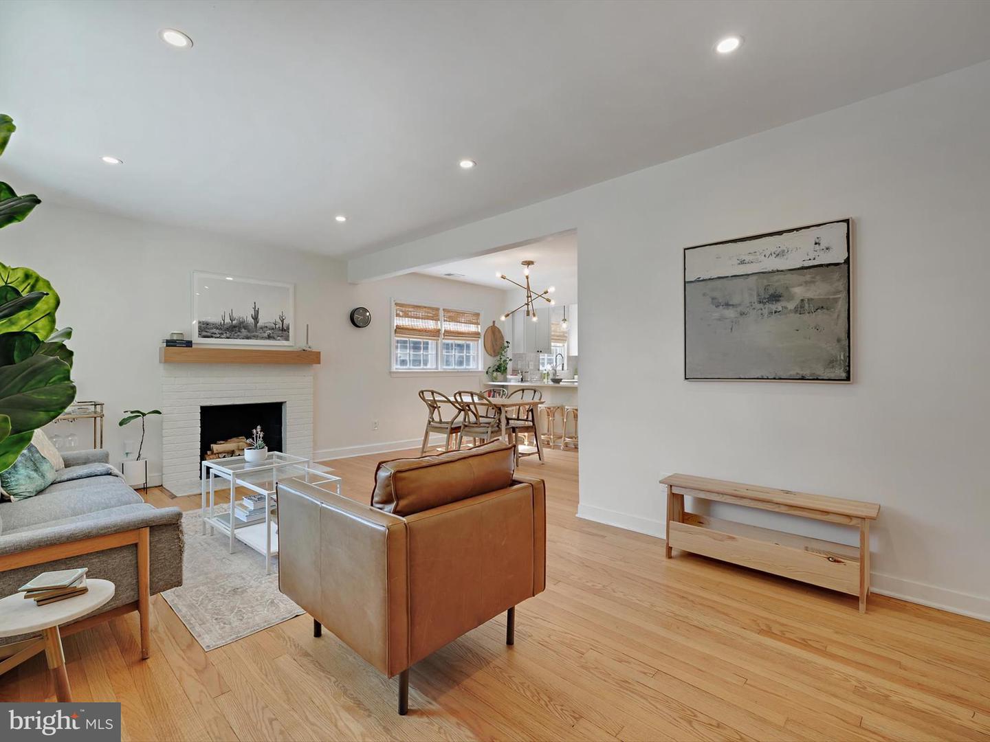 2040 N WOODSTOCK ST, ARLINGTON, Virginia 22207, 5 Bedrooms Bedrooms, ,2 BathroomsBathrooms,Residential,For sale,2040 N WOODSTOCK ST,VAAR2064034 MLS # VAAR2064034