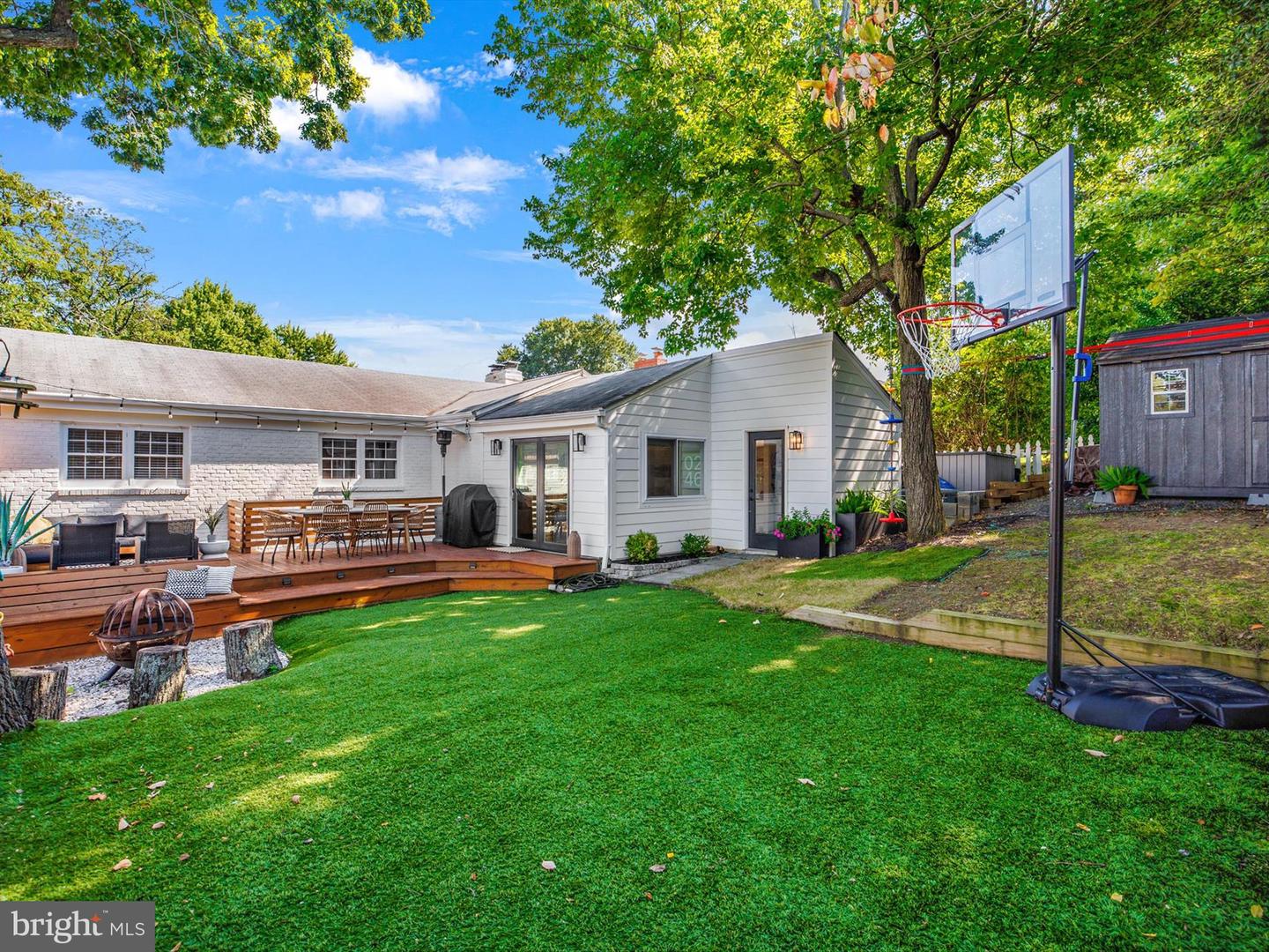 2040 N WOODSTOCK ST, ARLINGTON, Virginia 22207, 5 Bedrooms Bedrooms, ,2 BathroomsBathrooms,Residential,For sale,2040 N WOODSTOCK ST,VAAR2064034 MLS # VAAR2064034