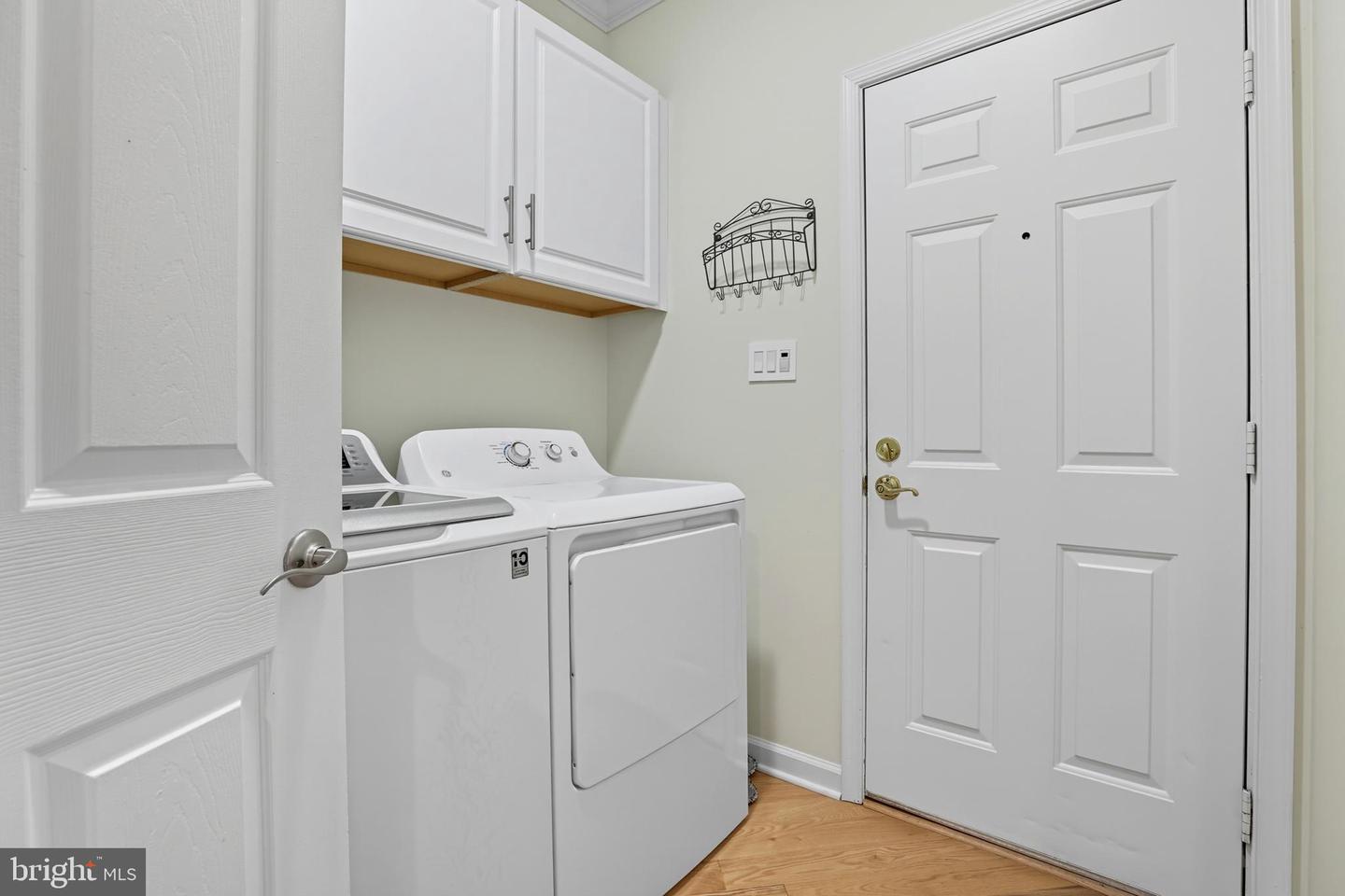 4769 SUN ORCHARD DR, CHANTILLY, Virginia 20151, 6 Bedrooms Bedrooms, ,4 BathroomsBathrooms,Residential,For sale,4769 SUN ORCHARD DR,VAFX2268554 MLS # VAFX2268554