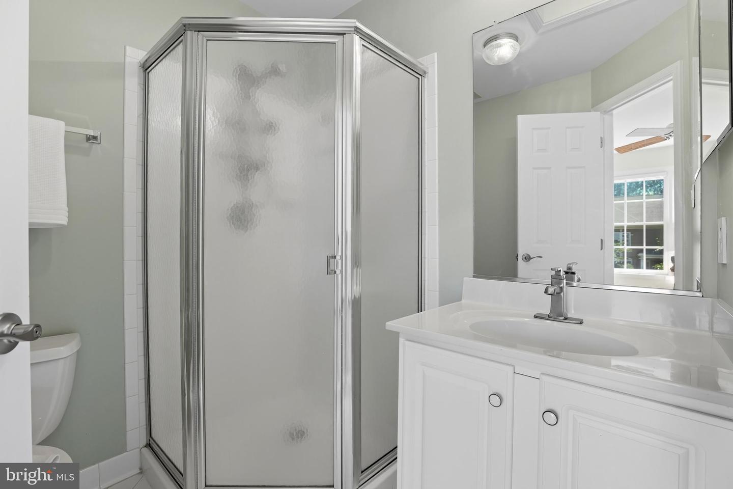 4769 SUN ORCHARD DR, CHANTILLY, Virginia 20151, 6 Bedrooms Bedrooms, ,4 BathroomsBathrooms,Residential,For sale,4769 SUN ORCHARD DR,VAFX2268554 MLS # VAFX2268554