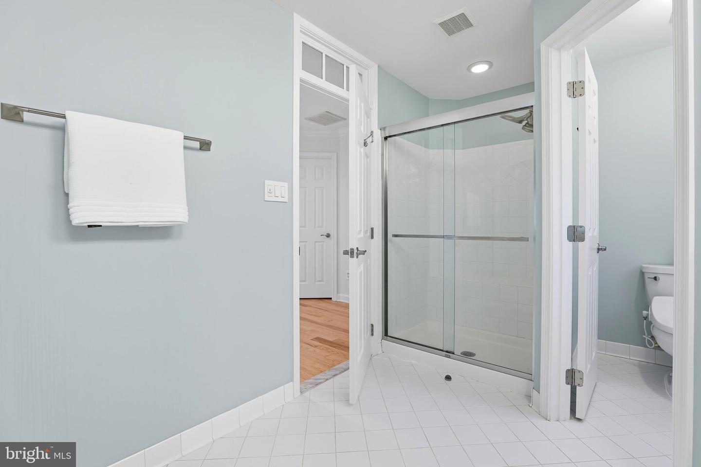 4769 SUN ORCHARD DR, CHANTILLY, Virginia 20151, 6 Bedrooms Bedrooms, ,4 BathroomsBathrooms,Residential,For sale,4769 SUN ORCHARD DR,VAFX2268554 MLS # VAFX2268554