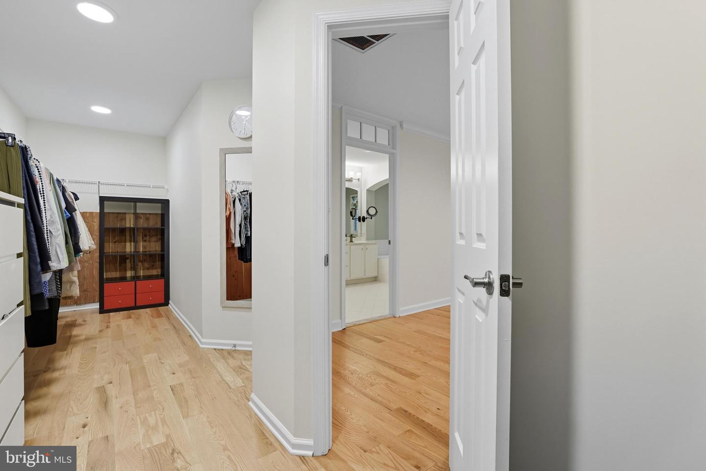 4769 SUN ORCHARD DR, CHANTILLY, Virginia 20151, 6 Bedrooms Bedrooms, ,4 BathroomsBathrooms,Residential,For sale,4769 SUN ORCHARD DR,VAFX2268554 MLS # VAFX2268554