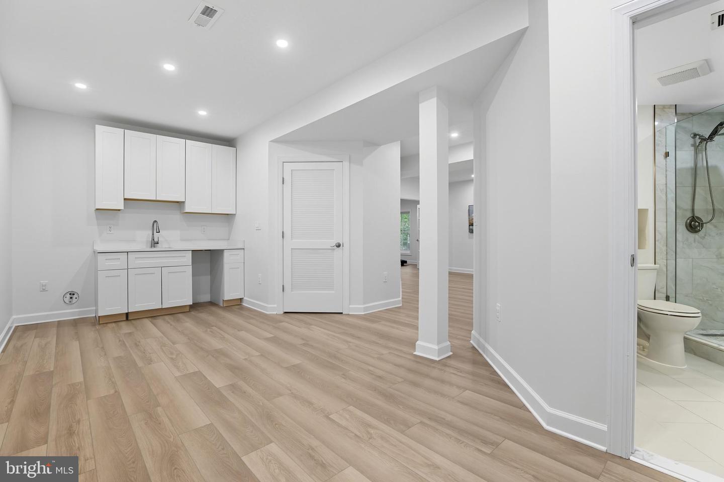 4769 SUN ORCHARD DR, CHANTILLY, Virginia 20151, 6 Bedrooms Bedrooms, ,4 BathroomsBathrooms,Residential,For sale,4769 SUN ORCHARD DR,VAFX2268554 MLS # VAFX2268554