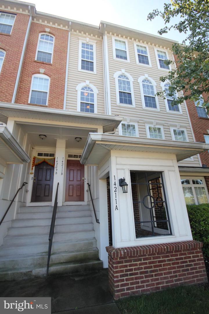 14211-B SAINT GERMAIN DR #26, CENTREVILLE, Virginia 20121, 3 Bedrooms Bedrooms, 11 Rooms Rooms,2 BathroomsBathrooms,Residential,For sale,14211-B SAINT GERMAIN DR #26,VAFX2268570 MLS # VAFX2268570