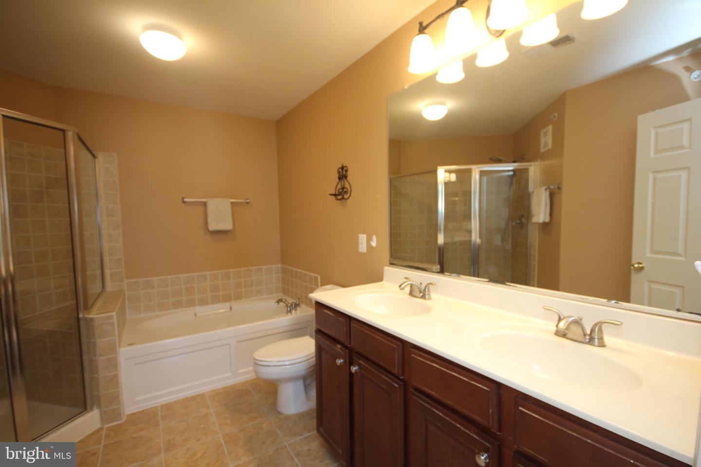 14211-B SAINT GERMAIN DR #26, CENTREVILLE, Virginia 20121, 3 Bedrooms Bedrooms, 11 Rooms Rooms,2 BathroomsBathrooms,Residential,For sale,14211-B SAINT GERMAIN DR #26,VAFX2268570 MLS # VAFX2268570