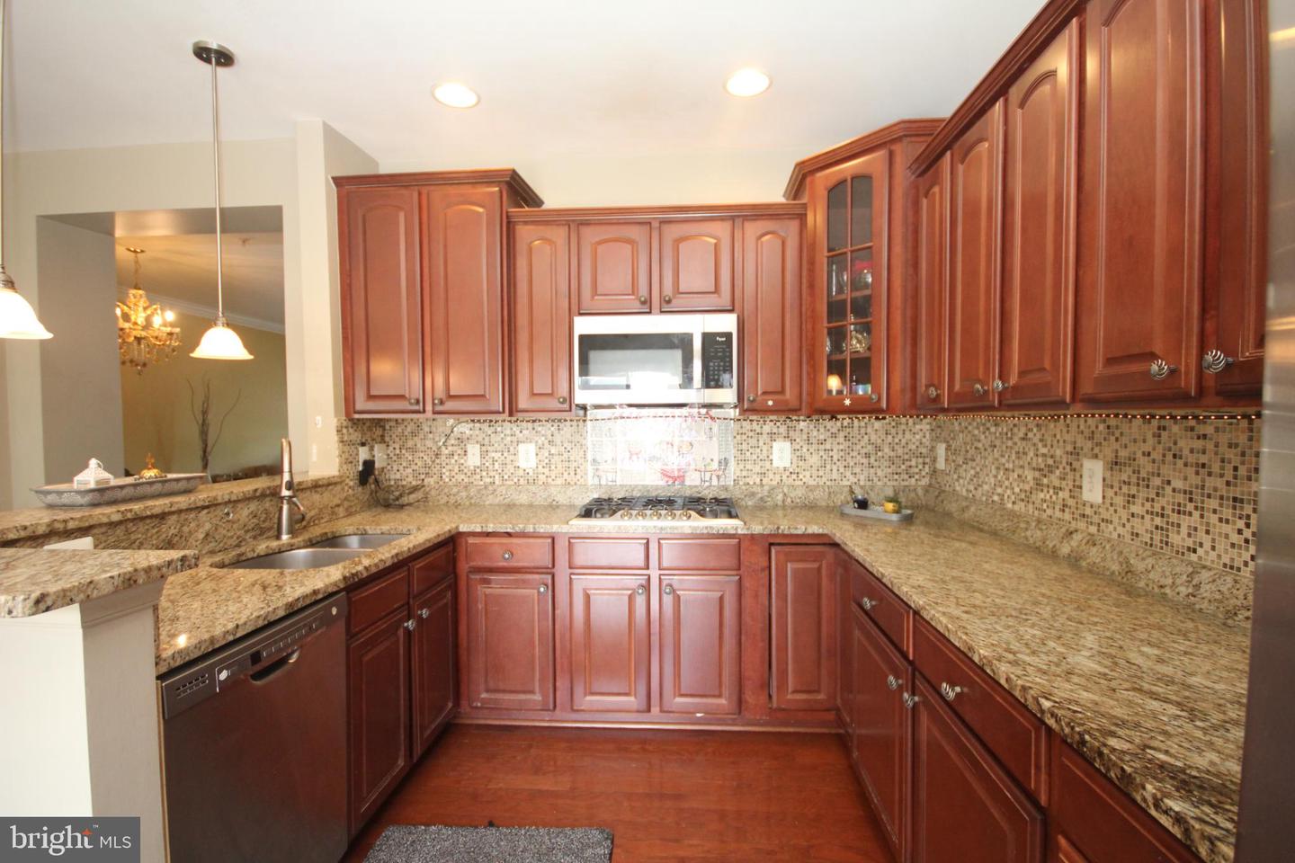 14211-B SAINT GERMAIN DR #26, CENTREVILLE, Virginia 20121, 3 Bedrooms Bedrooms, 11 Rooms Rooms,2 BathroomsBathrooms,Residential,For sale,14211-B SAINT GERMAIN DR #26,VAFX2268570 MLS # VAFX2268570
