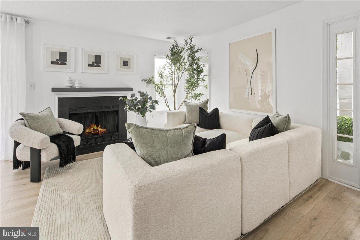 3150-L COVEWOOD CT #L, FALLS CHURCH, Virginia 22042, 1 Bedroom Bedrooms, ,1 BathroomBathrooms,Residential,For sale,3150-L COVEWOOD CT #L,VAFX2268590 MLS # VAFX2268590