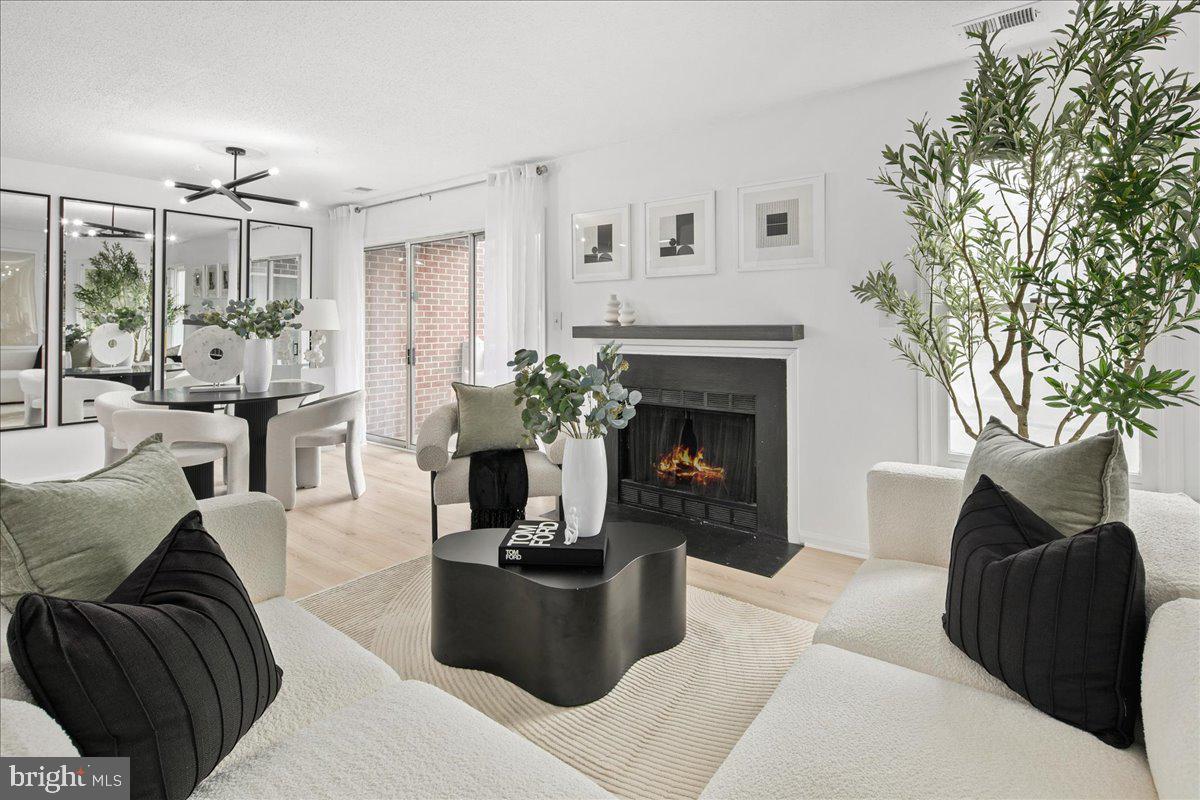 3150-L COVEWOOD CT #L, FALLS CHURCH, Virginia 22042, 1 Bedroom Bedrooms, ,1 BathroomBathrooms,Residential,For sale,3150-L COVEWOOD CT #L,VAFX2268590 MLS # VAFX2268590