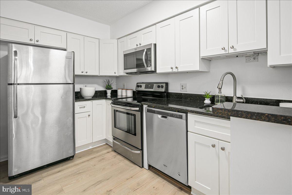 3150-L COVEWOOD CT #L, FALLS CHURCH, Virginia 22042, 1 Bedroom Bedrooms, ,1 BathroomBathrooms,Residential,For sale,3150-L COVEWOOD CT #L,VAFX2268590 MLS # VAFX2268590