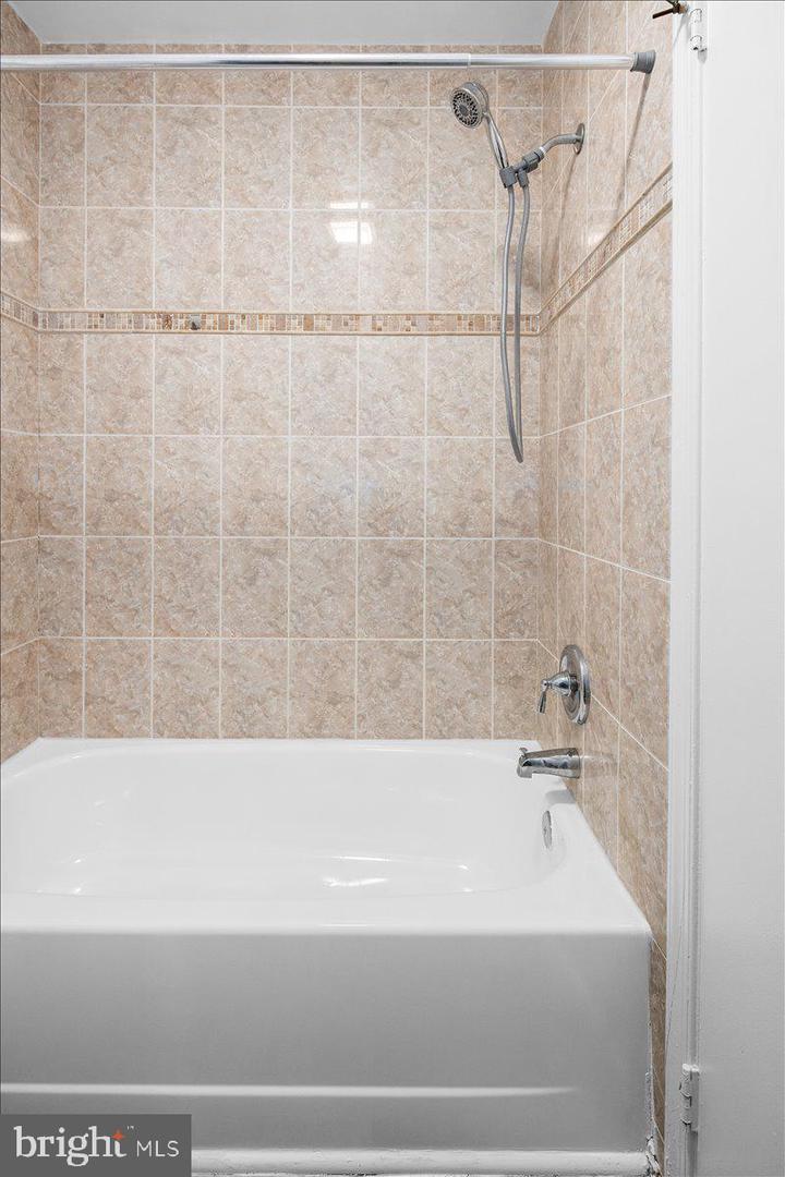 3150-L COVEWOOD CT #L, FALLS CHURCH, Virginia 22042, 1 Bedroom Bedrooms, ,1 BathroomBathrooms,Residential,For sale,3150-L COVEWOOD CT #L,VAFX2268590 MLS # VAFX2268590