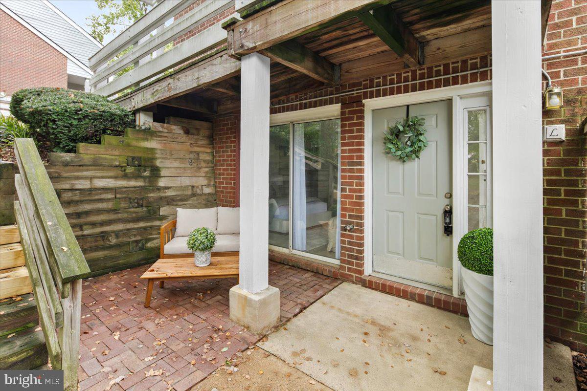 3150-L COVEWOOD CT #L, FALLS CHURCH, Virginia 22042, 1 Bedroom Bedrooms, ,1 BathroomBathrooms,Residential,For sale,3150-L COVEWOOD CT #L,VAFX2268590 MLS # VAFX2268590