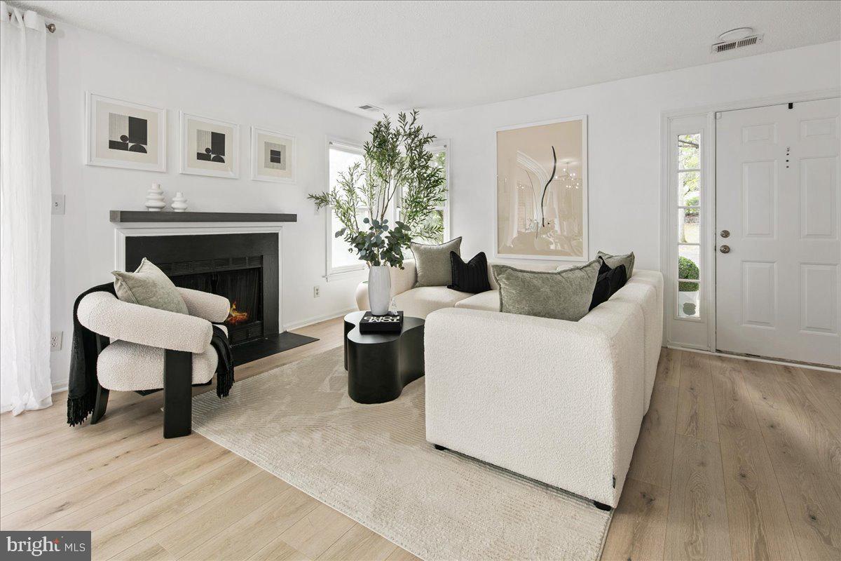 3150-L COVEWOOD CT #L, FALLS CHURCH, Virginia 22042, 1 Bedroom Bedrooms, ,1 BathroomBathrooms,Residential,For sale,3150-L COVEWOOD CT #L,VAFX2268590 MLS # VAFX2268590