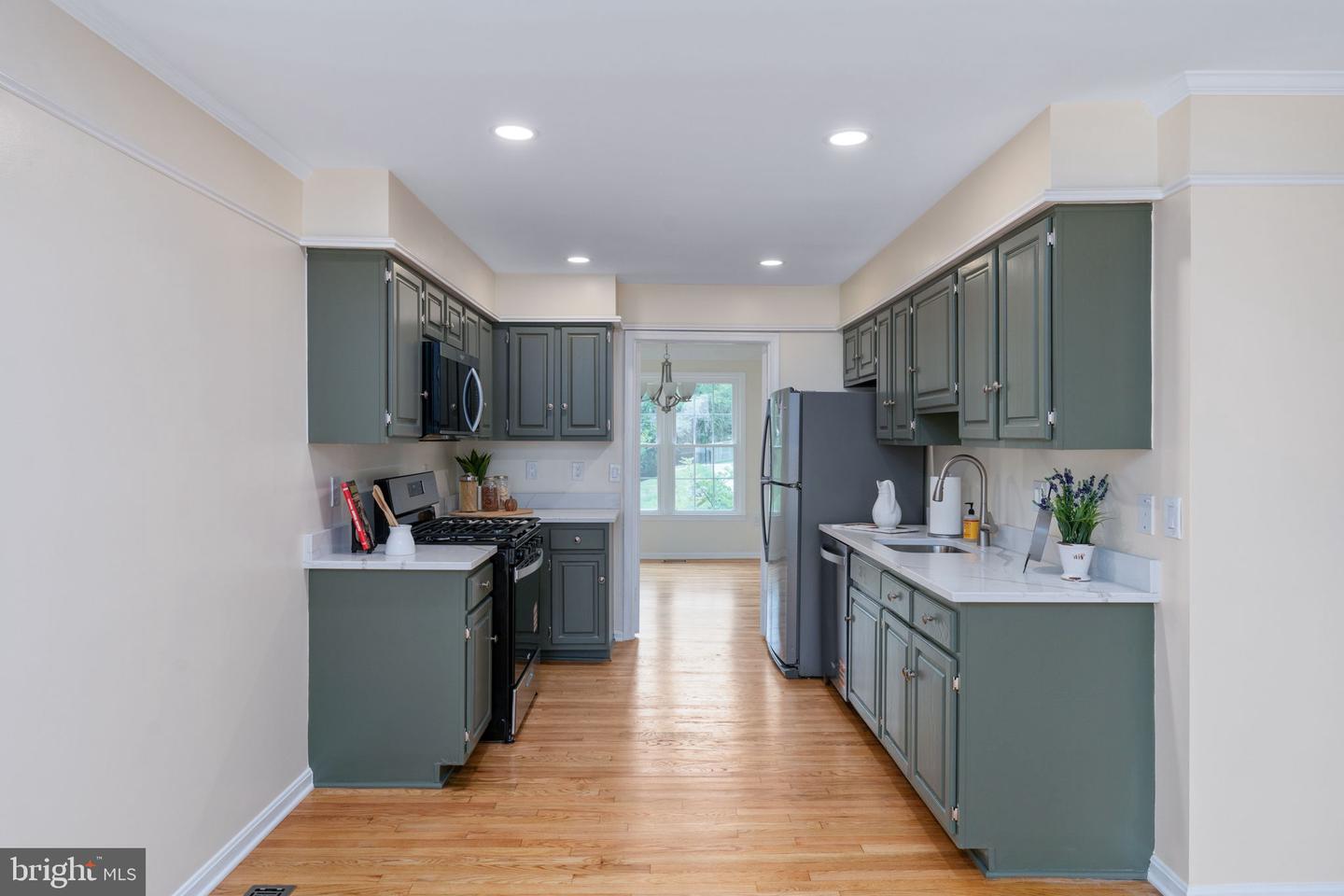 10425 CARRIAGEPARK CT, FAIRFAX, Virginia 22032, 4 Bedrooms Bedrooms, ,2 BathroomsBathrooms,Residential,For sale,10425 CARRIAGEPARK CT,VAFX2268604 MLS # VAFX2268604