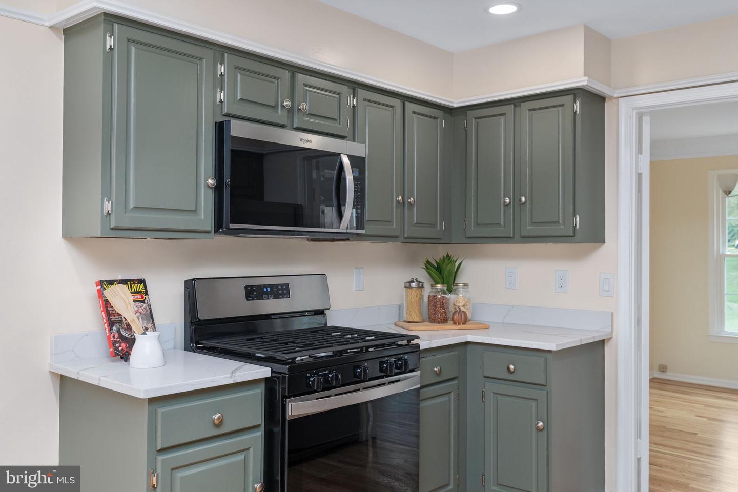 10425 CARRIAGEPARK CT, FAIRFAX, Virginia 22032, 4 Bedrooms Bedrooms, ,2 BathroomsBathrooms,Residential,For sale,10425 CARRIAGEPARK CT,VAFX2268604 MLS # VAFX2268604