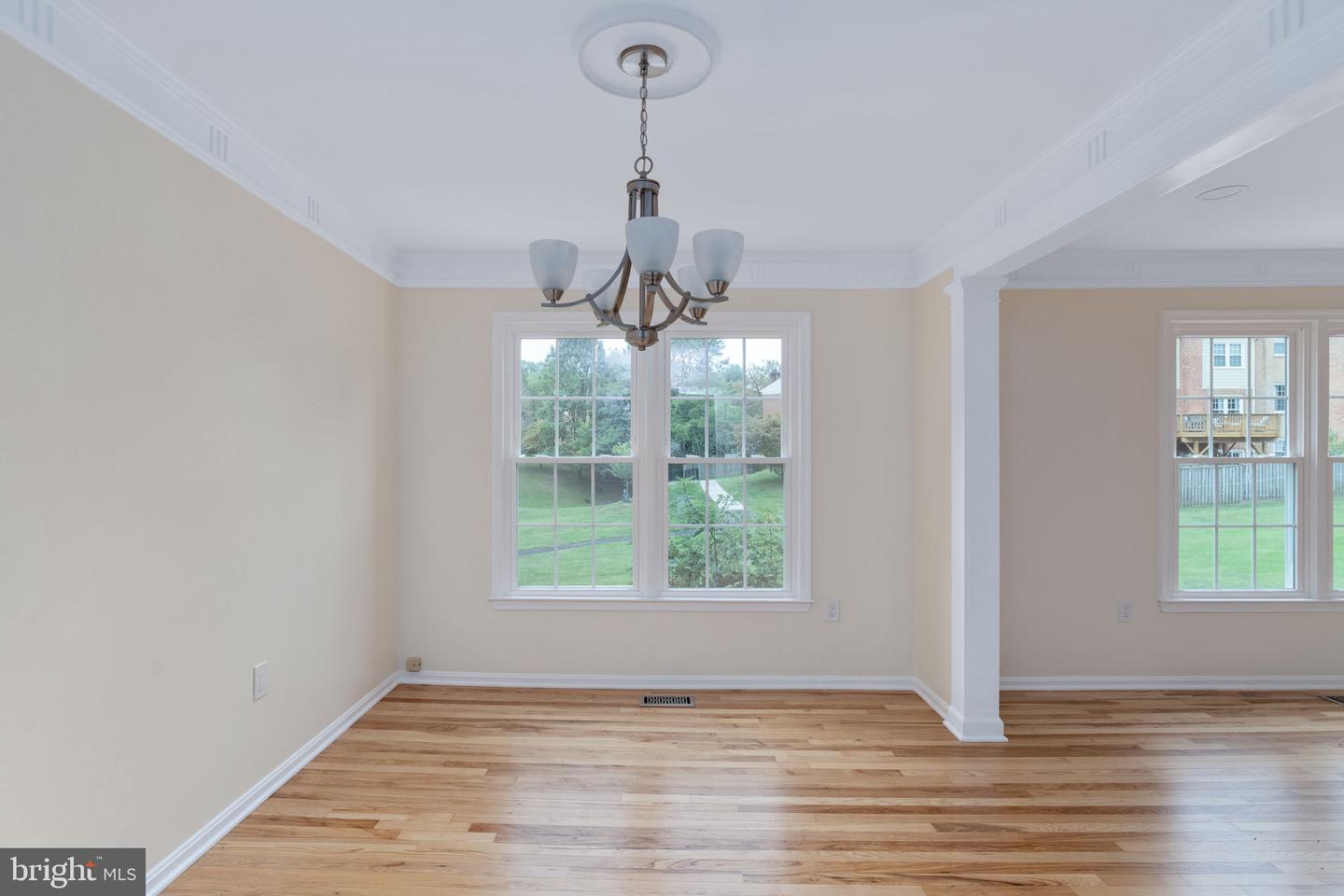 10425 CARRIAGEPARK CT, FAIRFAX, Virginia 22032, 4 Bedrooms Bedrooms, ,2 BathroomsBathrooms,Residential,For sale,10425 CARRIAGEPARK CT,VAFX2268604 MLS # VAFX2268604