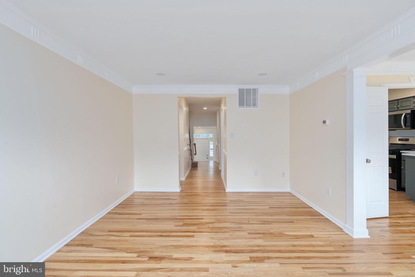 10425 CARRIAGEPARK CT, FAIRFAX, Virginia 22032, 4 Bedrooms Bedrooms, ,2 BathroomsBathrooms,Residential,For sale,10425 CARRIAGEPARK CT,VAFX2268604 MLS # VAFX2268604