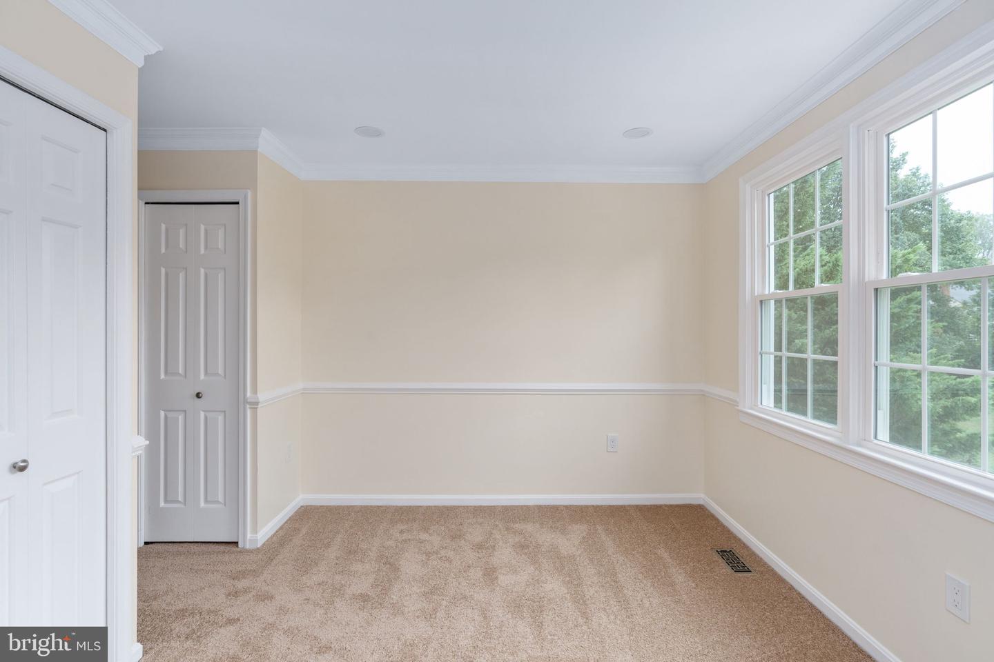 10425 CARRIAGEPARK CT, FAIRFAX, Virginia 22032, 4 Bedrooms Bedrooms, ,2 BathroomsBathrooms,Residential,For sale,10425 CARRIAGEPARK CT,VAFX2268604 MLS # VAFX2268604