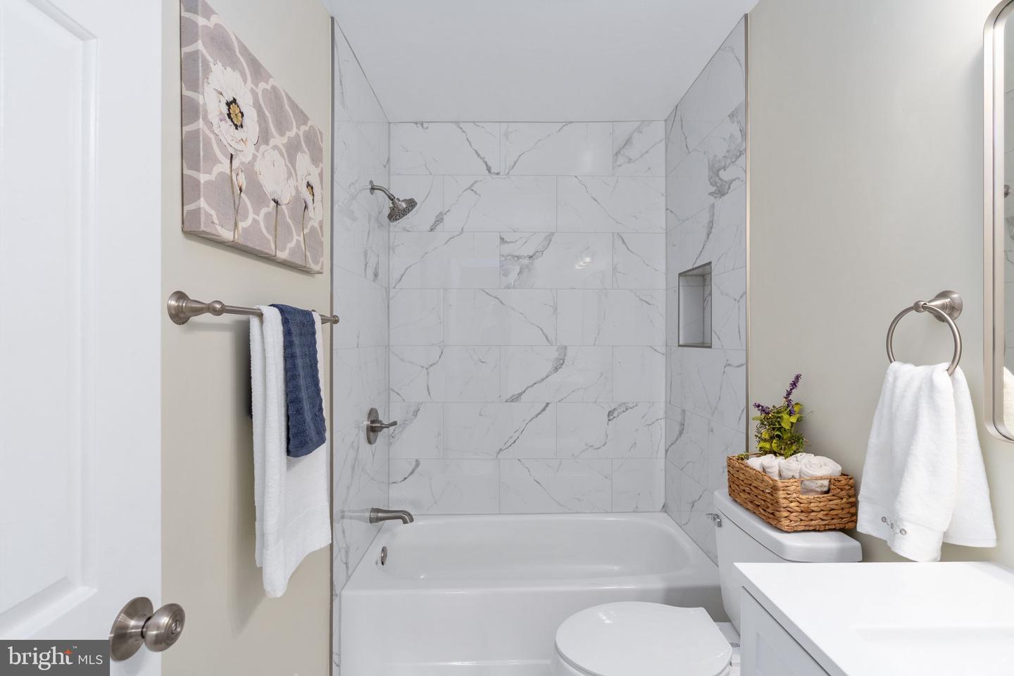 10425 CARRIAGEPARK CT, FAIRFAX, Virginia 22032, 4 Bedrooms Bedrooms, ,2 BathroomsBathrooms,Residential,For sale,10425 CARRIAGEPARK CT,VAFX2268604 MLS # VAFX2268604
