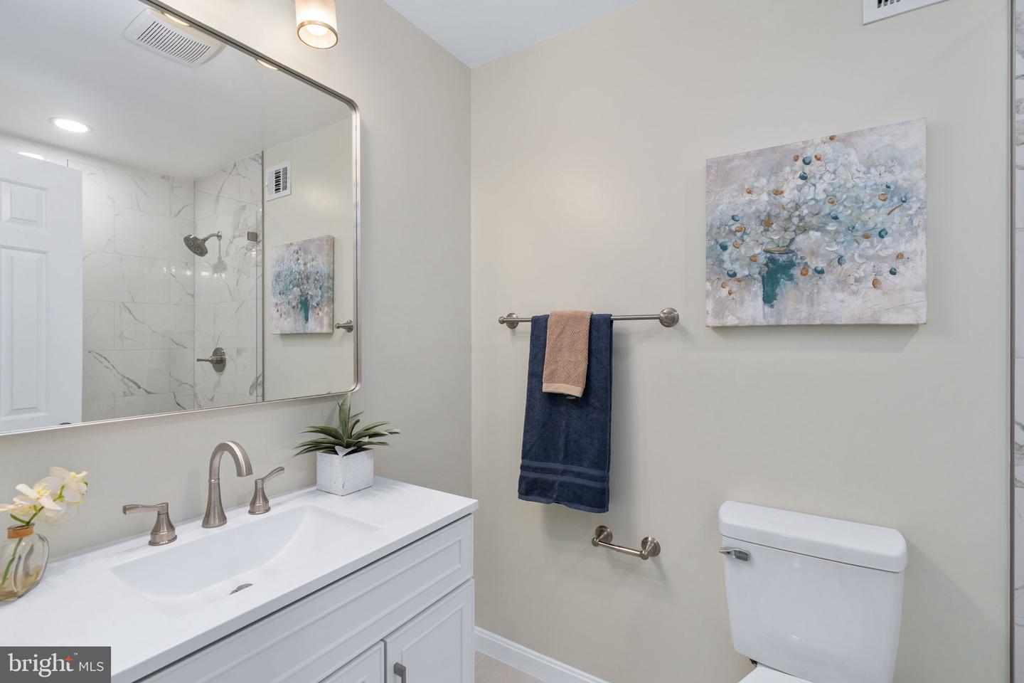 10425 CARRIAGEPARK CT, FAIRFAX, Virginia 22032, 4 Bedrooms Bedrooms, ,2 BathroomsBathrooms,Residential,For sale,10425 CARRIAGEPARK CT,VAFX2268604 MLS # VAFX2268604