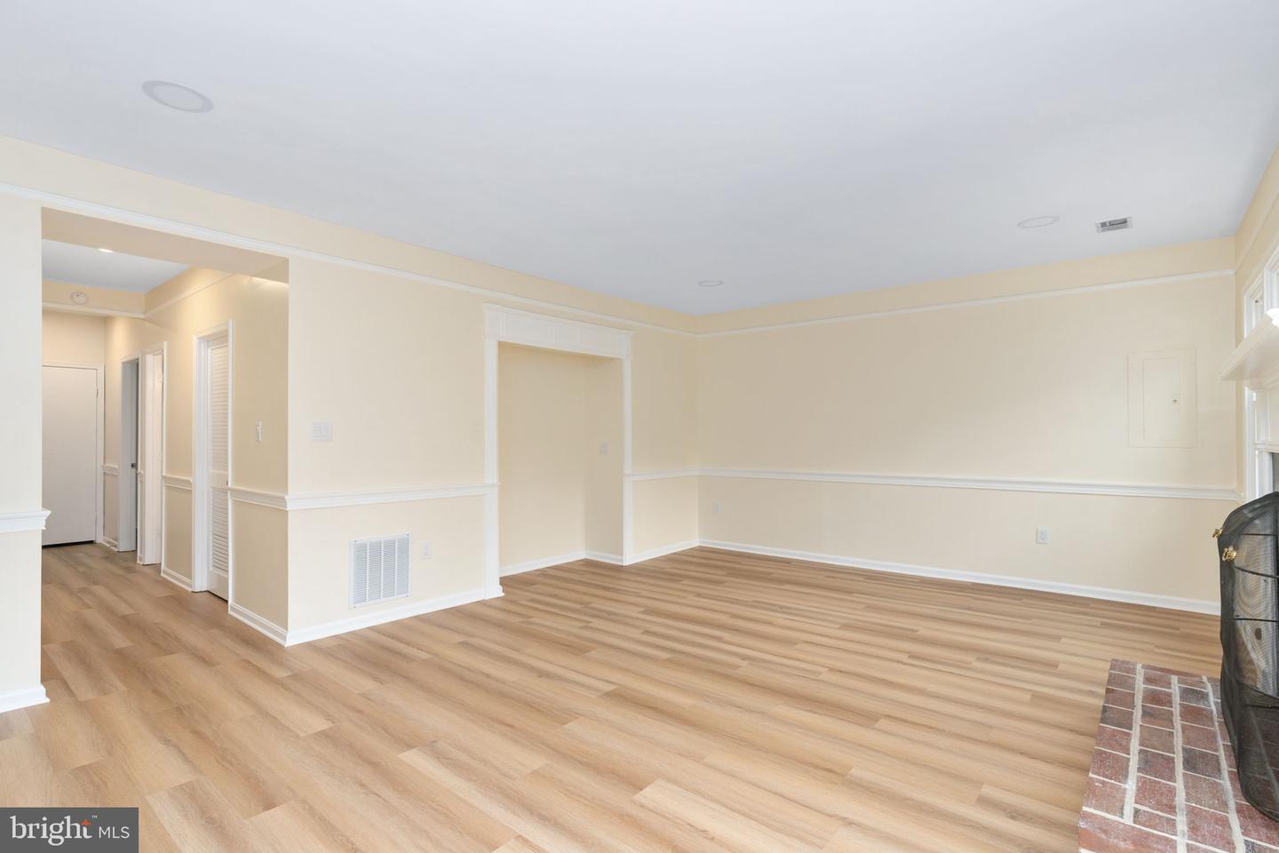 10425 CARRIAGEPARK CT, FAIRFAX, Virginia 22032, 4 Bedrooms Bedrooms, ,2 BathroomsBathrooms,Residential,For sale,10425 CARRIAGEPARK CT,VAFX2268604 MLS # VAFX2268604