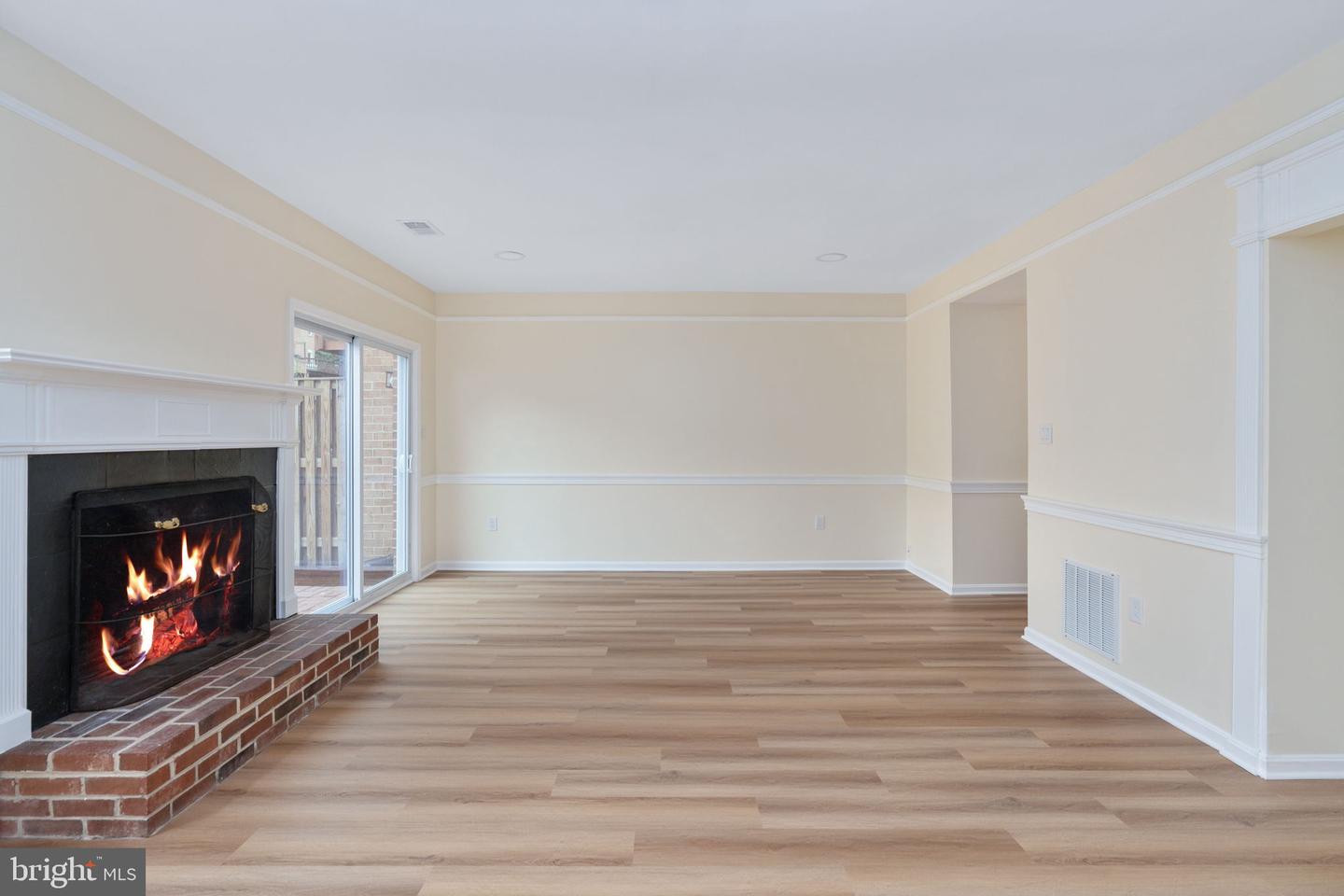 10425 CARRIAGEPARK CT, FAIRFAX, Virginia 22032, 4 Bedrooms Bedrooms, ,2 BathroomsBathrooms,Residential,For sale,10425 CARRIAGEPARK CT,VAFX2268604 MLS # VAFX2268604