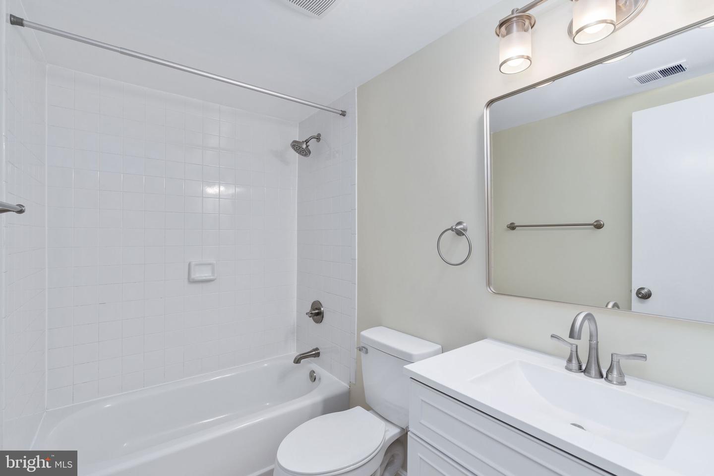 10425 CARRIAGEPARK CT, FAIRFAX, Virginia 22032, 4 Bedrooms Bedrooms, ,2 BathroomsBathrooms,Residential,For sale,10425 CARRIAGEPARK CT,VAFX2268604 MLS # VAFX2268604
