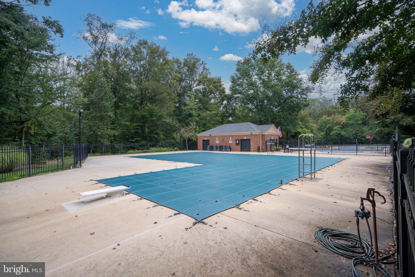 10425 CARRIAGEPARK CT, FAIRFAX, Virginia 22032, 4 Bedrooms Bedrooms, ,2 BathroomsBathrooms,Residential,For sale,10425 CARRIAGEPARK CT,VAFX2268604 MLS # VAFX2268604