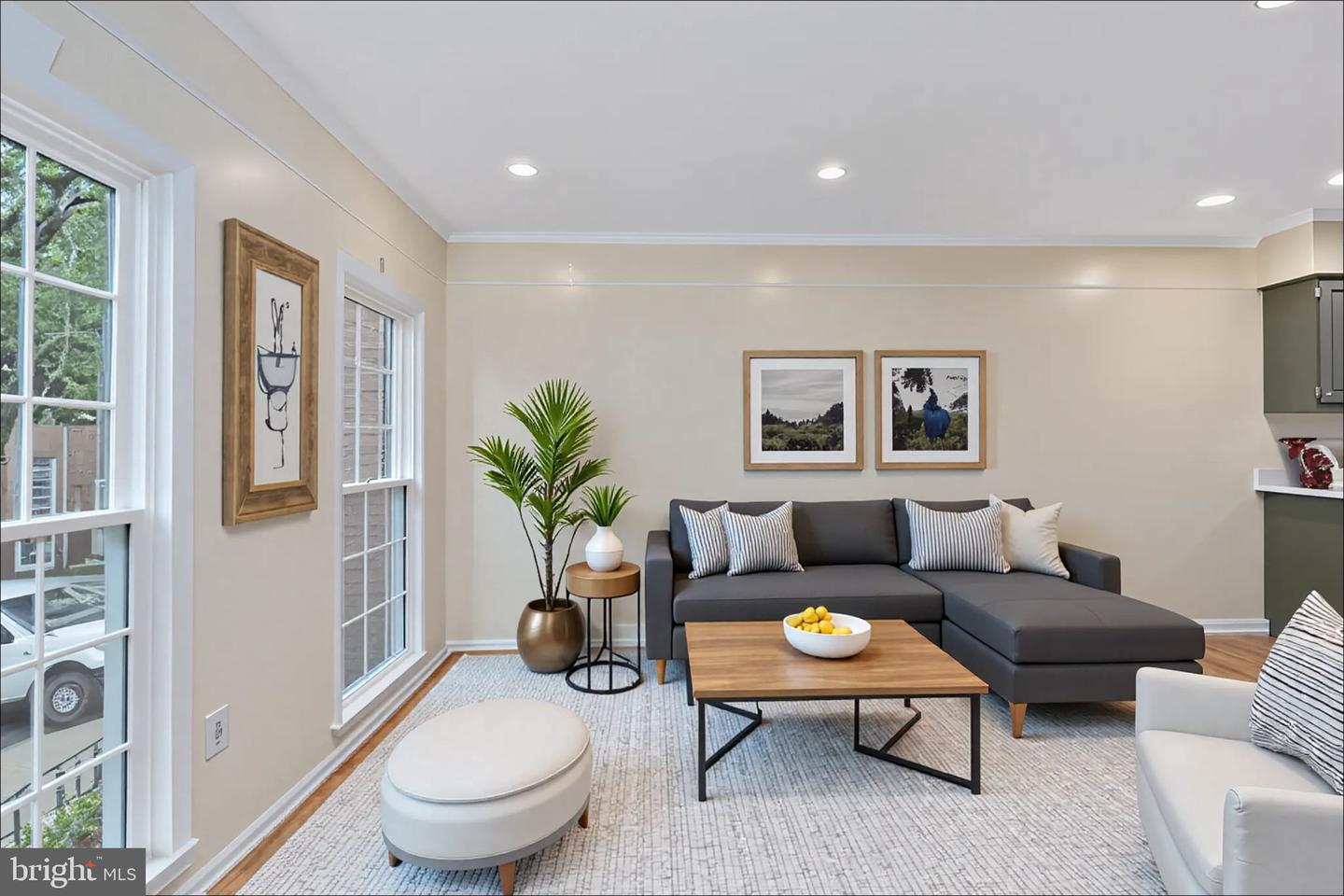 10425 CARRIAGEPARK CT, FAIRFAX, Virginia 22032, 4 Bedrooms Bedrooms, ,2 BathroomsBathrooms,Residential,For sale,10425 CARRIAGEPARK CT,VAFX2268604 MLS # VAFX2268604