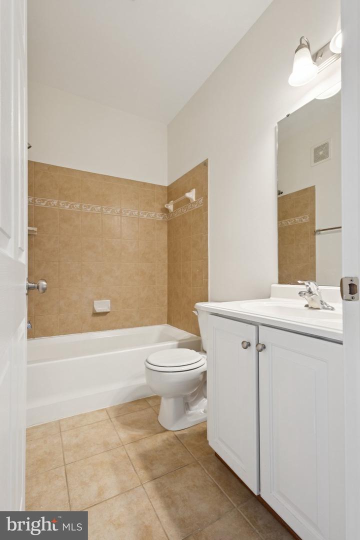 2576 EASTBOURNE DR, WOODBRIDGE, Virginia 22191, 2 Bedrooms Bedrooms, ,2 BathroomsBathrooms,Residential,For sale,2576 EASTBOURNE DR,VAPW2104568 MLS # VAPW2104568