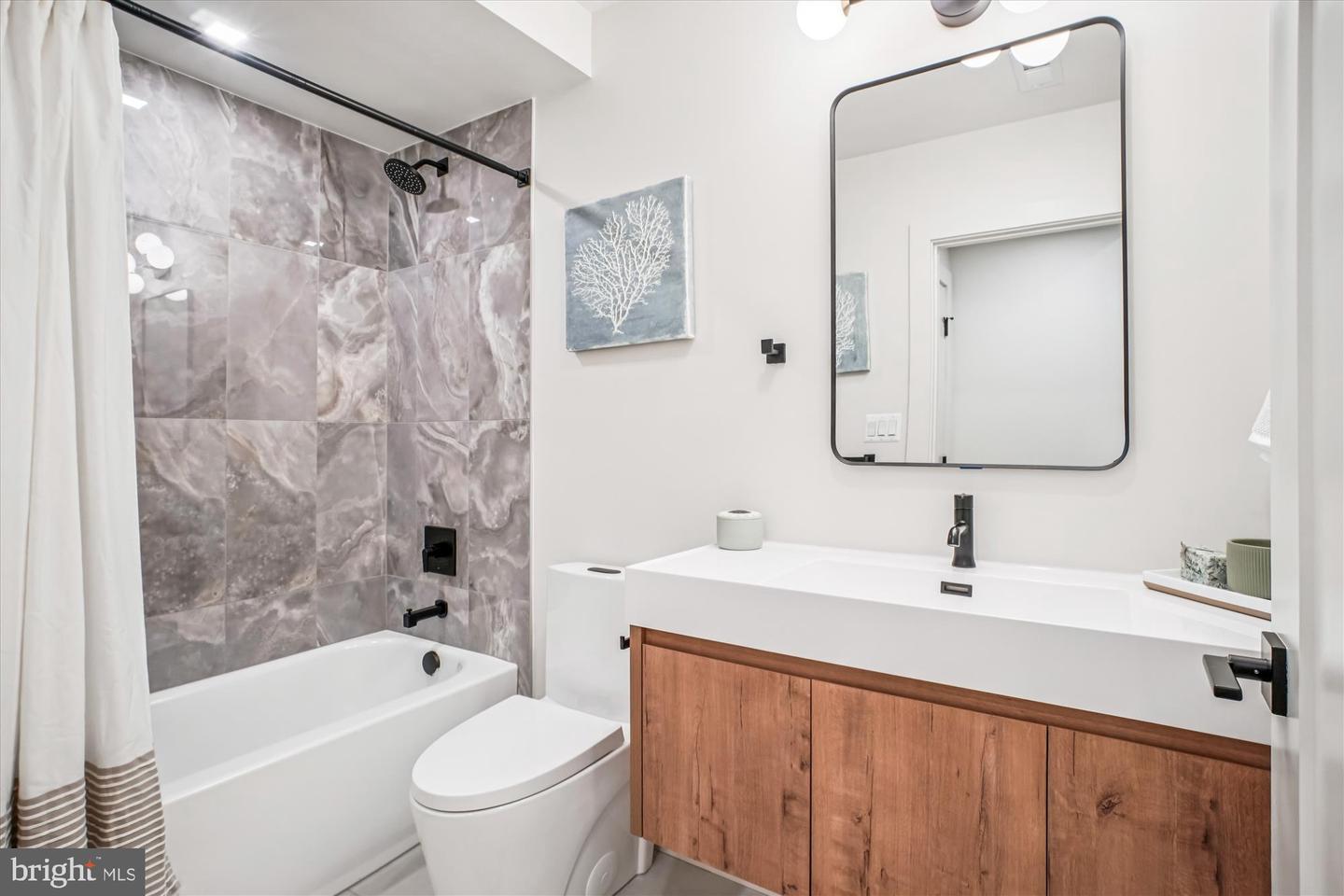 3126 HEADROW CIR, FALLS CHURCH, Virginia 22042, 5 Bedrooms Bedrooms, ,4 BathroomsBathrooms,Residential,For sale,3126 HEADROW CIR,VAFX2268594 MLS # VAFX2268594