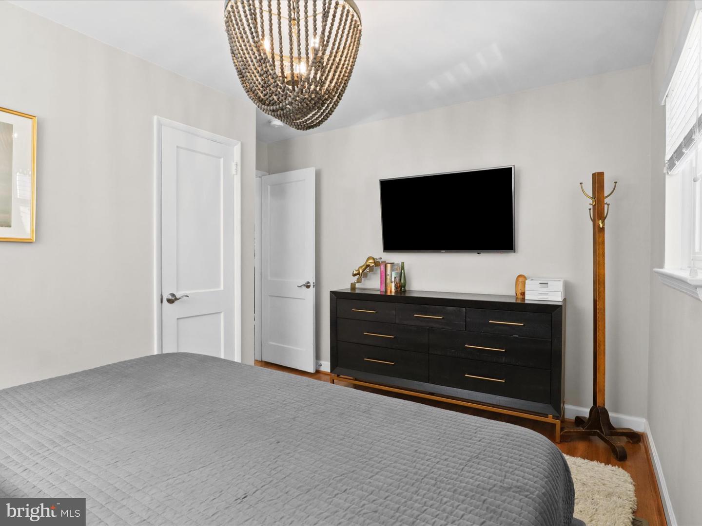 7103 VALLEYCREST BLVD, ANNANDALE, Virginia 22003, 4 Bedrooms Bedrooms, ,2 BathroomsBathrooms,Residential,For sale,7103 VALLEYCREST BLVD,VAFX2268624 MLS # VAFX2268624