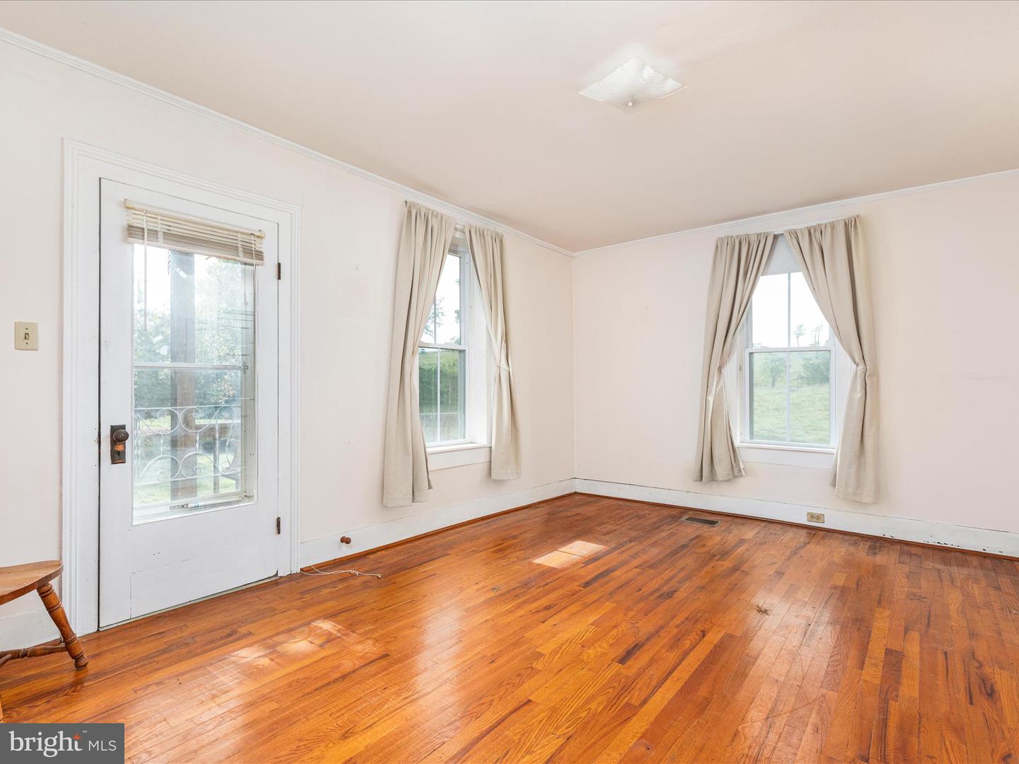 809 BROOK CREEK RD, TOMS BROOK, Virginia 22660, 3 Bedrooms Bedrooms, ,1 BathroomBathrooms,Residential,For sale,809 BROOK CREEK RD,VASH2012602 MLS # VASH2012602