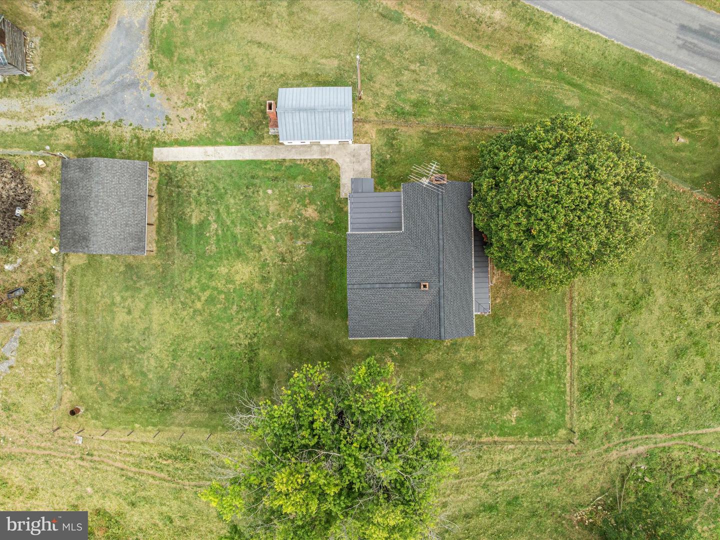 809 BROOK CREEK RD, TOMS BROOK, Virginia 22660, 3 Bedrooms Bedrooms, ,1 BathroomBathrooms,Residential,For sale,809 BROOK CREEK RD,VASH2012602 MLS # VASH2012602