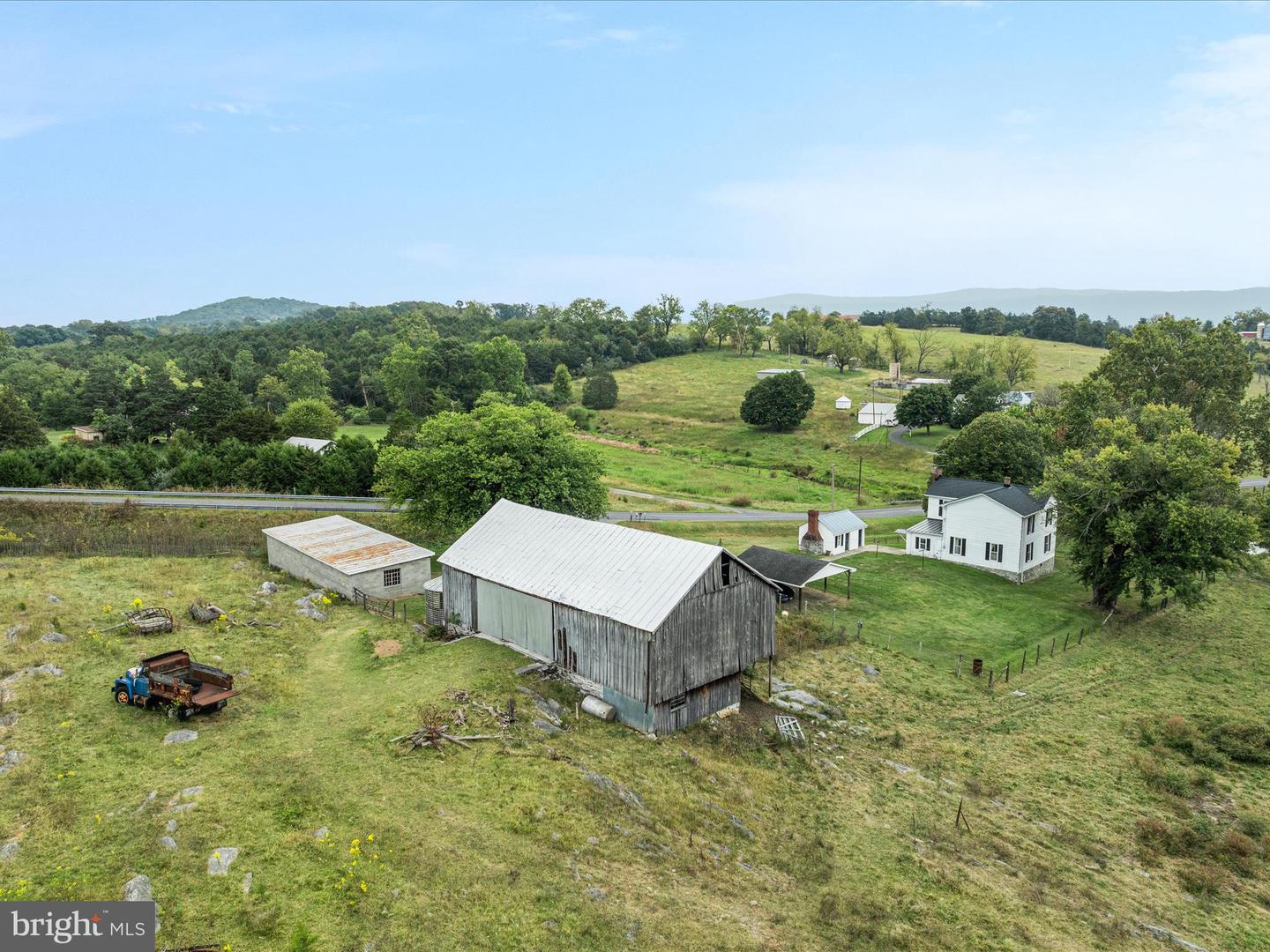 809 BROOK CREEK RD, TOMS BROOK, Virginia 22660, 3 Bedrooms Bedrooms, ,1 BathroomBathrooms,Residential,For sale,809 BROOK CREEK RD,VASH2012602 MLS # VASH2012602