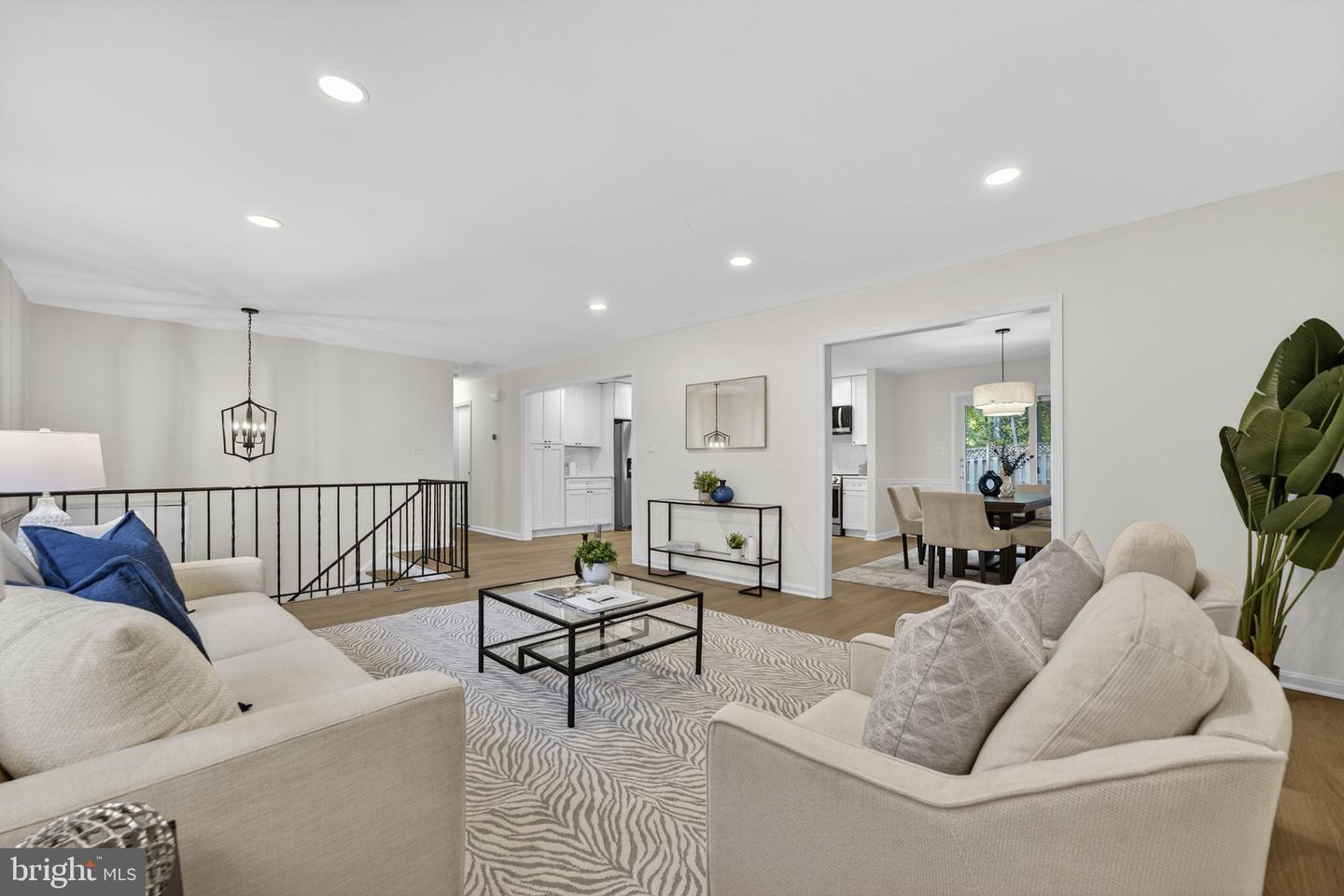 5006 LONE OAK PL, FAIRFAX, Virginia 22032, 4 Bedrooms Bedrooms, ,3 BathroomsBathrooms,Residential,For sale,5006 LONE OAK PL,VAFX2268644 MLS # VAFX2268644