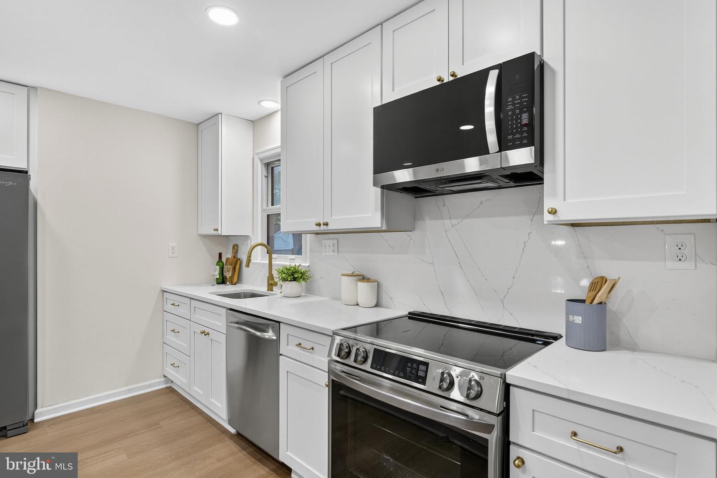 5006 LONE OAK PL, FAIRFAX, Virginia 22032, 4 Bedrooms Bedrooms, ,3 BathroomsBathrooms,Residential,For sale,5006 LONE OAK PL,VAFX2268644 MLS # VAFX2268644