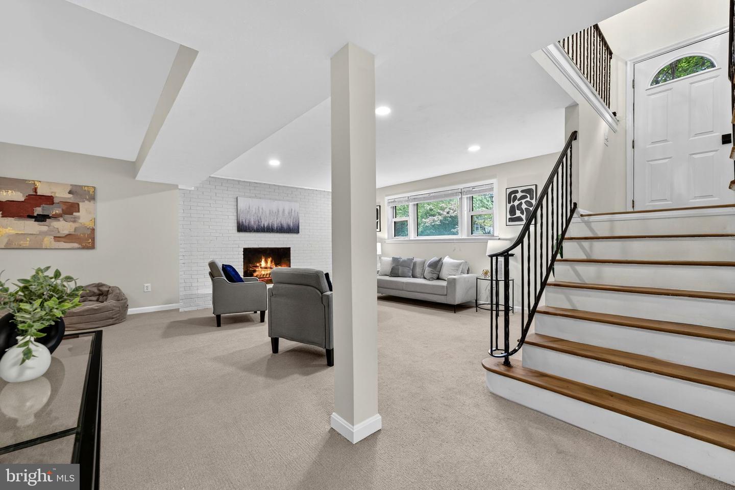 5006 LONE OAK PL, FAIRFAX, Virginia 22032, 4 Bedrooms Bedrooms, ,3 BathroomsBathrooms,Residential,For sale,5006 LONE OAK PL,VAFX2268644 MLS # VAFX2268644
