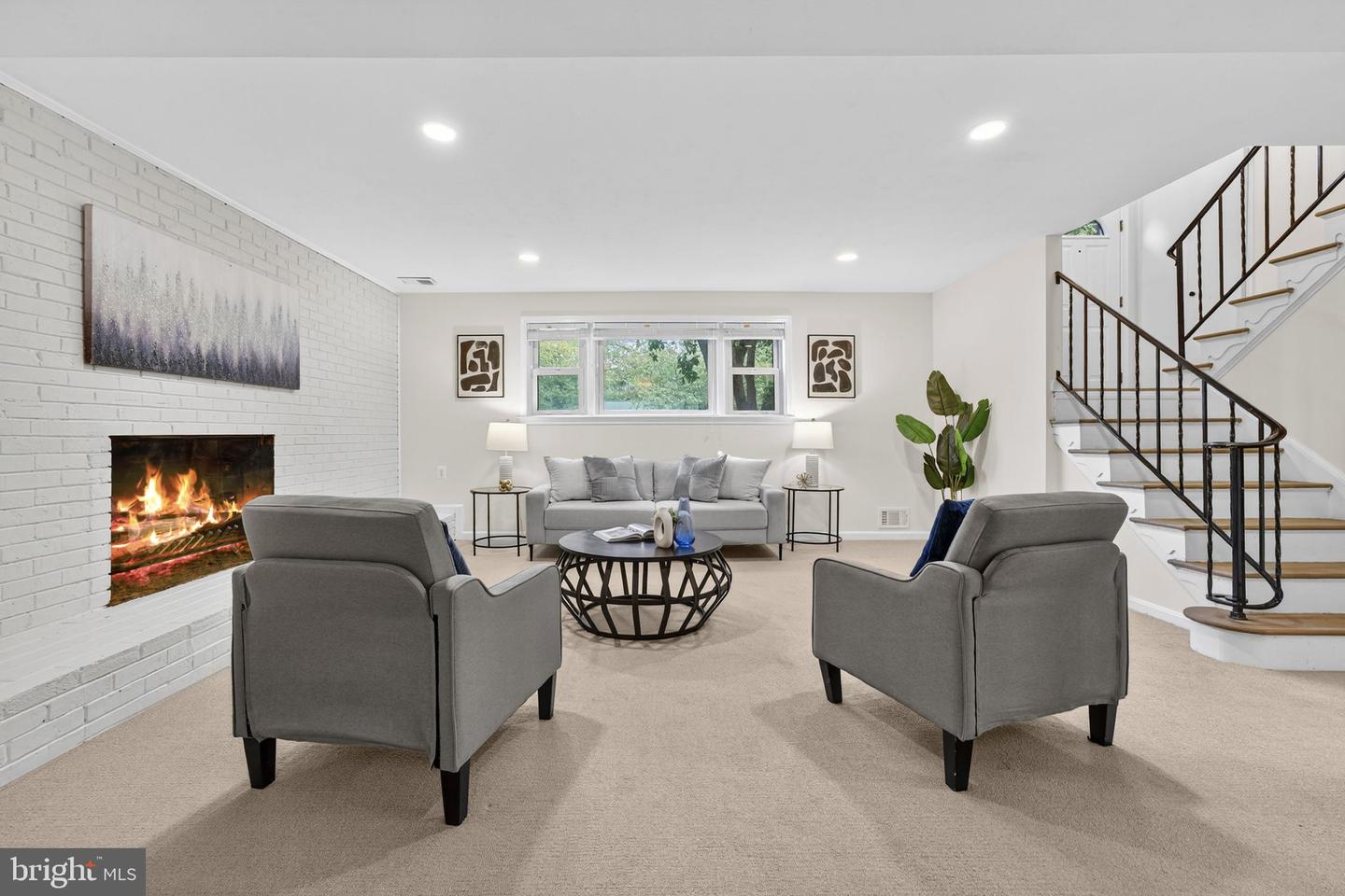 5006 LONE OAK PL, FAIRFAX, Virginia 22032, 4 Bedrooms Bedrooms, ,3 BathroomsBathrooms,Residential,For sale,5006 LONE OAK PL,VAFX2268644 MLS # VAFX2268644