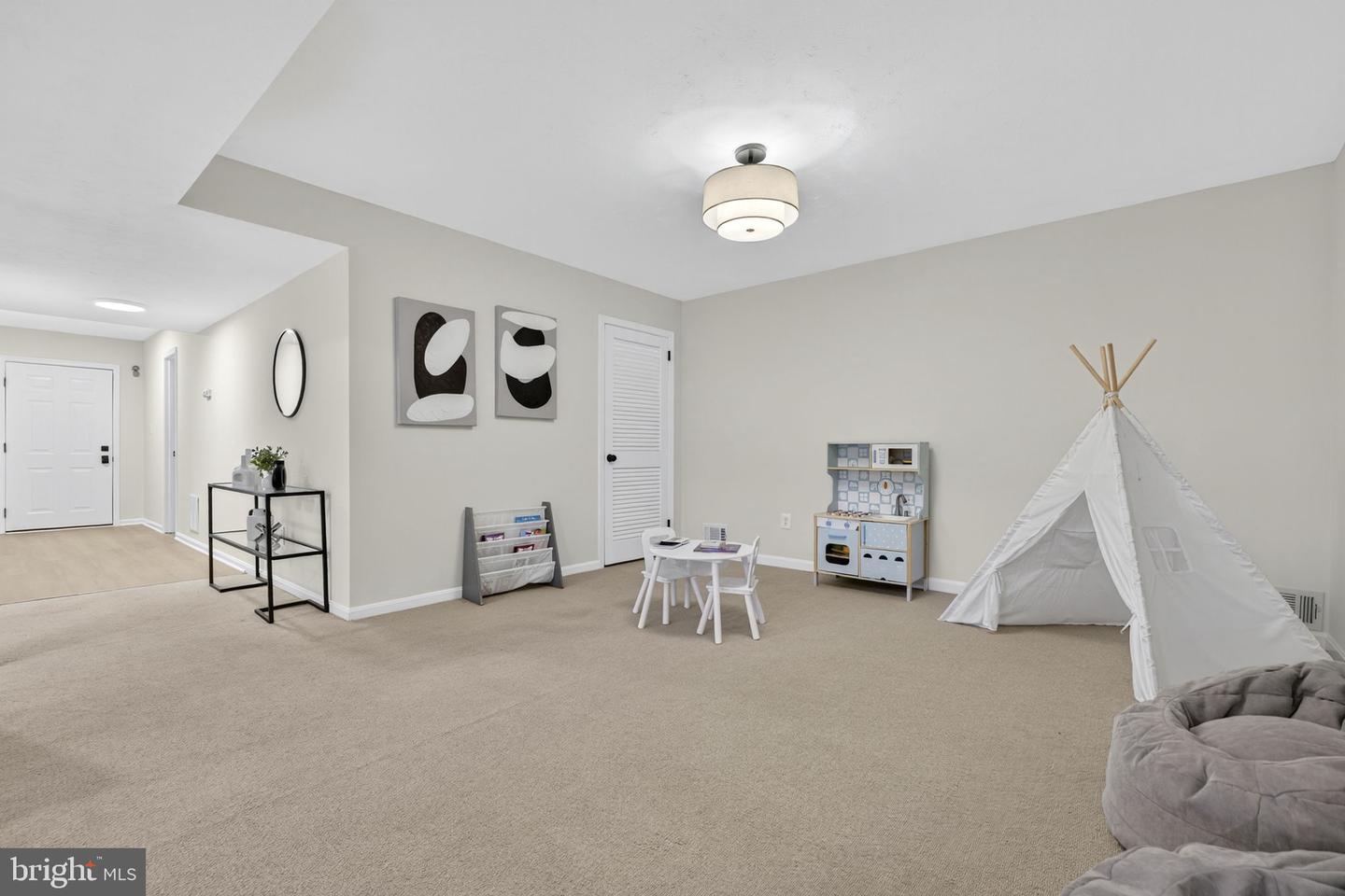 5006 LONE OAK PL, FAIRFAX, Virginia 22032, 4 Bedrooms Bedrooms, ,3 BathroomsBathrooms,Residential,For sale,5006 LONE OAK PL,VAFX2268644 MLS # VAFX2268644