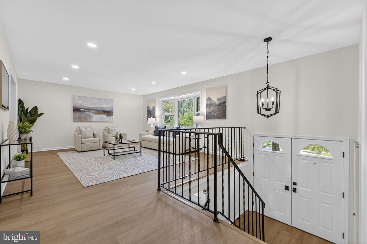 5006 LONE OAK PL, FAIRFAX, Virginia 22032, 4 Bedrooms Bedrooms, ,3 BathroomsBathrooms,Residential,For sale,5006 LONE OAK PL,VAFX2268644 MLS # VAFX2268644