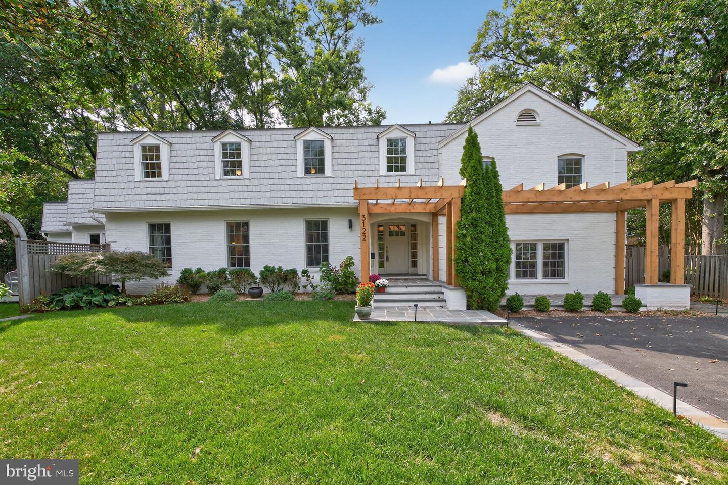 3122 N NOTTINGHAM ST N, ARLINGTON, Virginia 22207, 4 Bedrooms Bedrooms, ,3 BathroomsBathrooms,Residential,For sale,3122 N NOTTINGHAM ST N,VAAR2064052 MLS # VAAR2064052