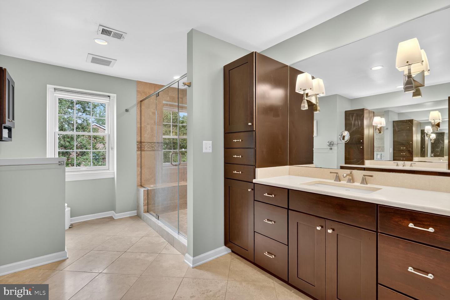 3122 N NOTTINGHAM ST N, ARLINGTON, Virginia 22207, 4 Bedrooms Bedrooms, ,3 BathroomsBathrooms,Residential,For sale,3122 N NOTTINGHAM ST N,VAAR2064052 MLS # VAAR2064052