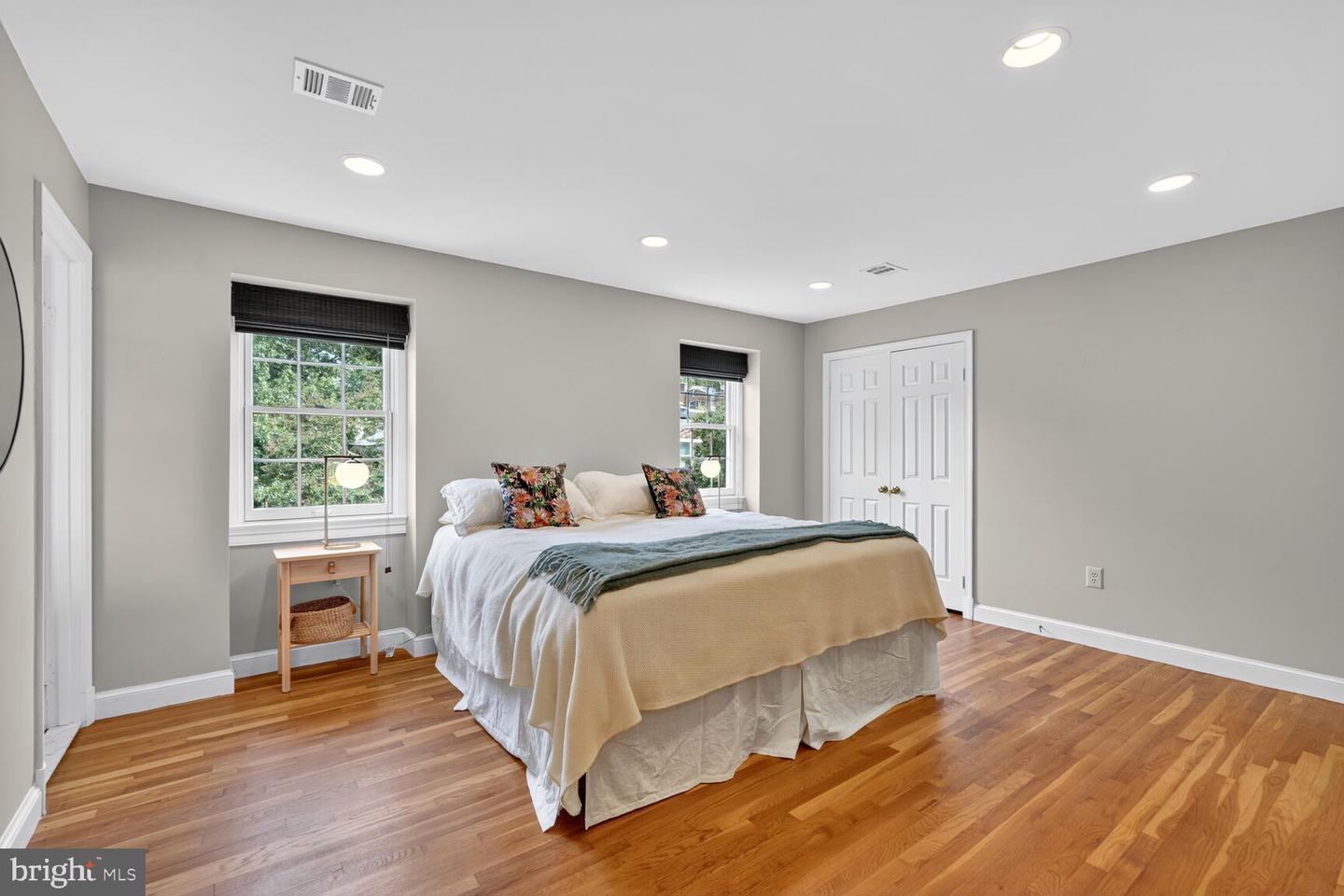 3122 N NOTTINGHAM ST N, ARLINGTON, Virginia 22207, 4 Bedrooms Bedrooms, ,3 BathroomsBathrooms,Residential,For sale,3122 N NOTTINGHAM ST N,VAAR2064052 MLS # VAAR2064052