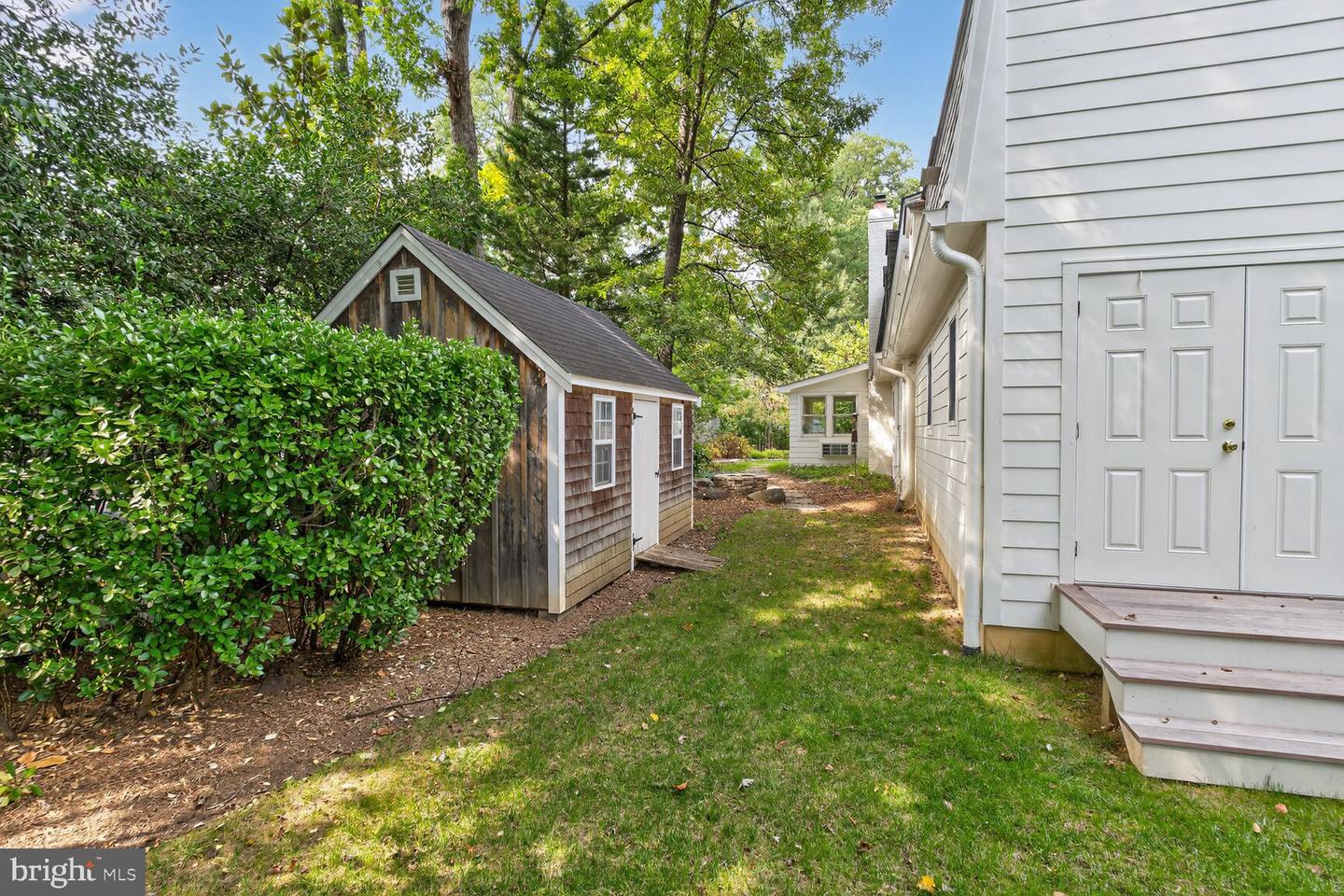 3122 N NOTTINGHAM ST N, ARLINGTON, Virginia 22207, 4 Bedrooms Bedrooms, ,3 BathroomsBathrooms,Residential,For sale,3122 N NOTTINGHAM ST N,VAAR2064052 MLS # VAAR2064052